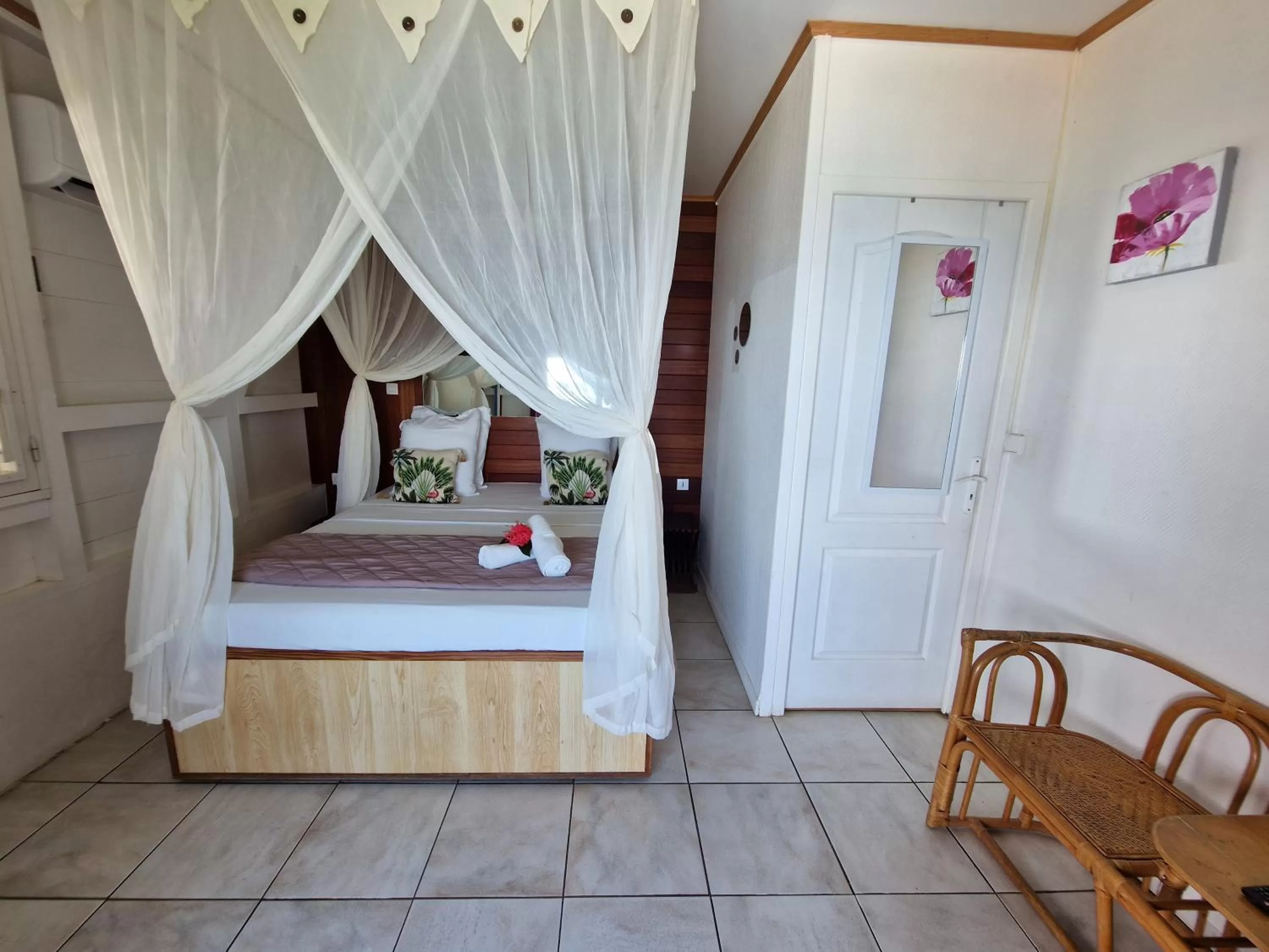 Photo of the whole room, Bed in Hotel Le Manguier