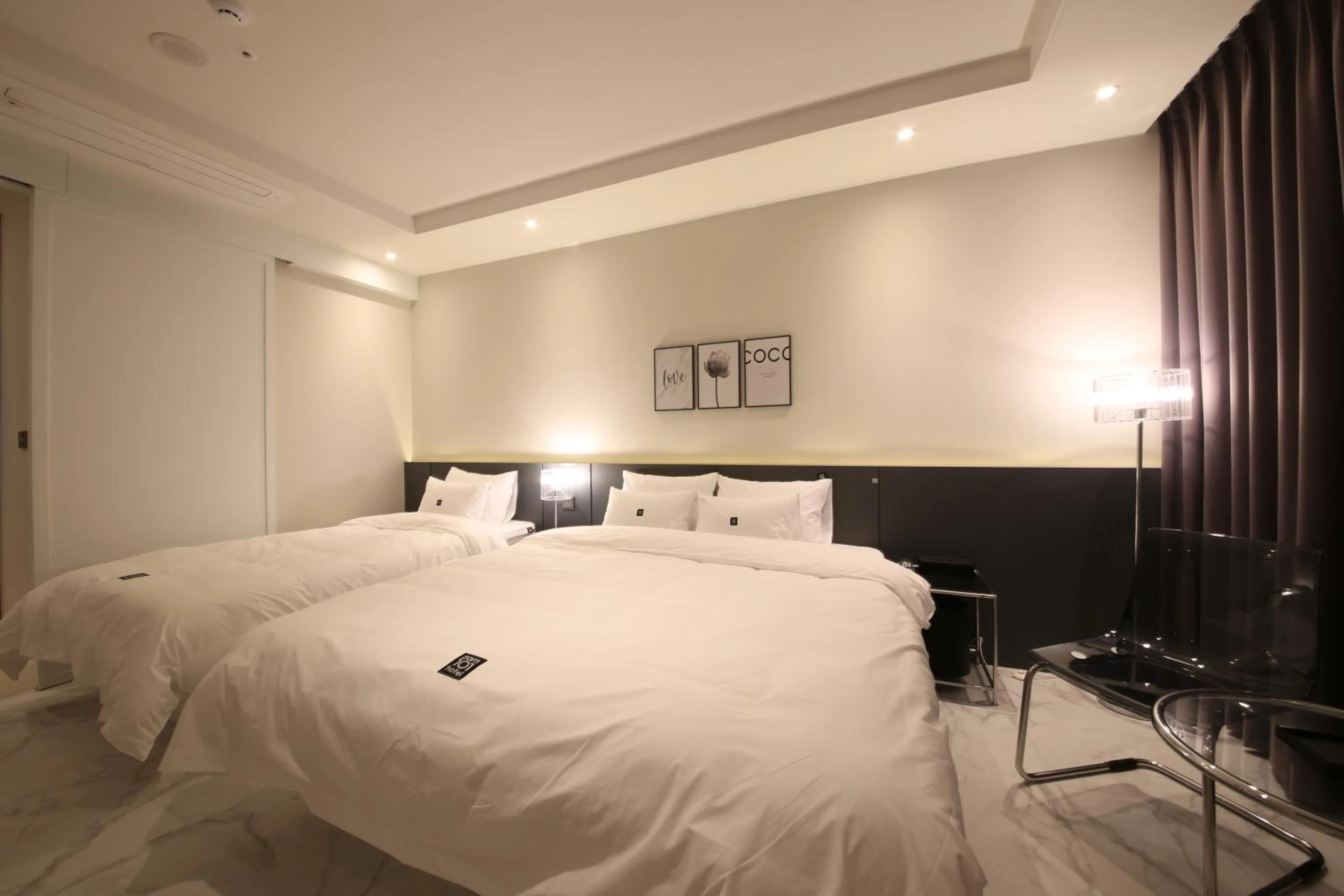 Bed in Zam101 Hotel Gimhae