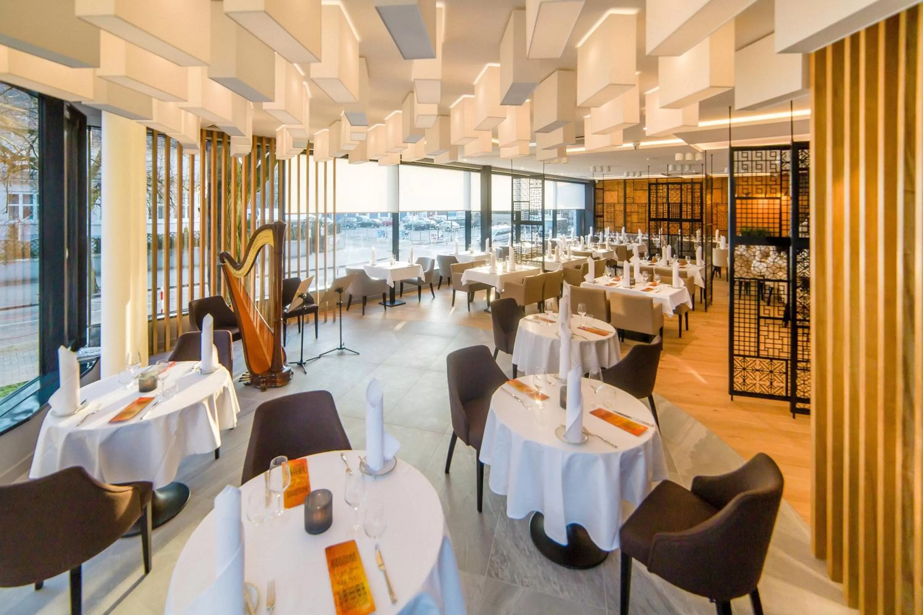 Restaurant/places to eat in Hotel New Skanpol