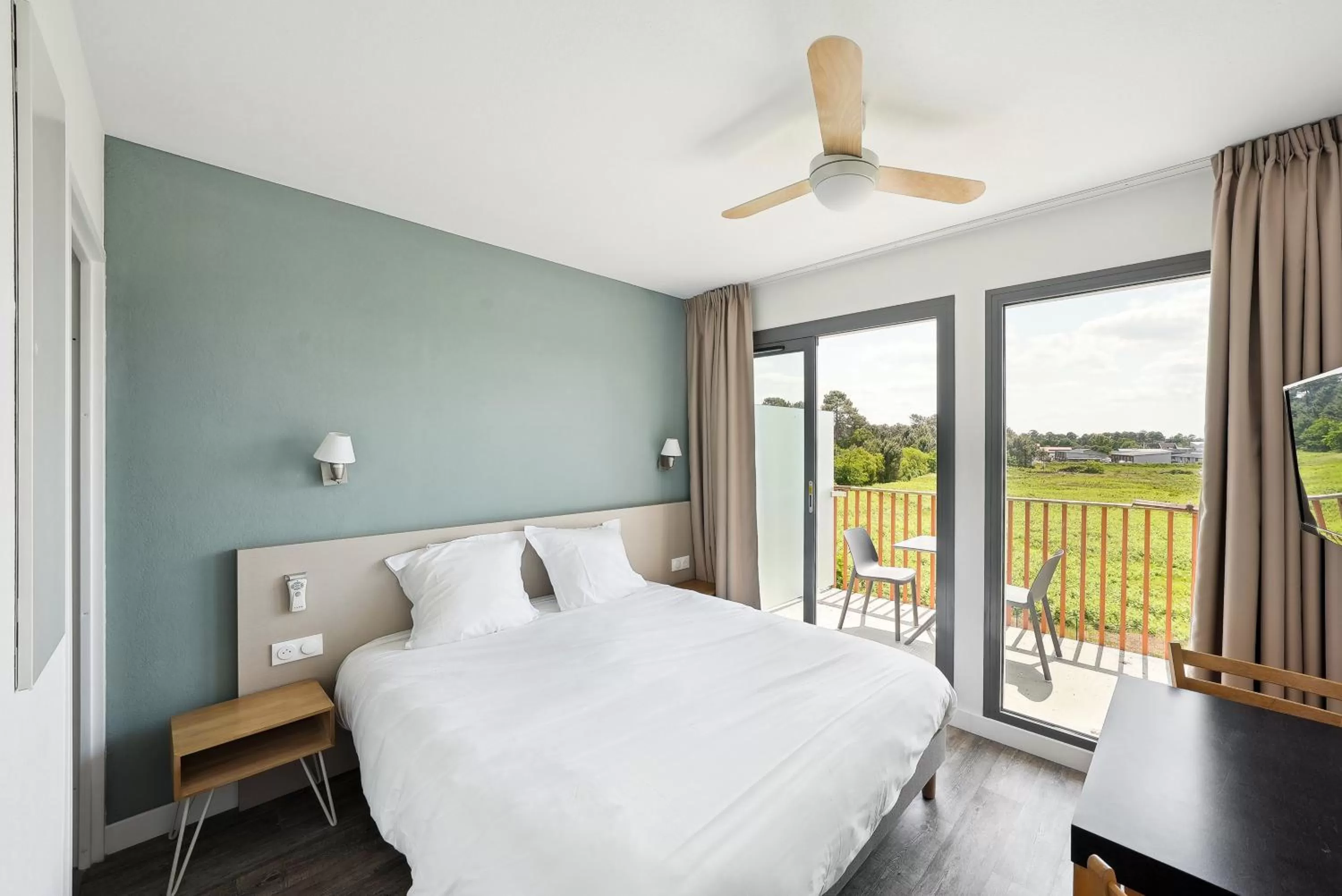 Bed in All Suites Appart Hôtel - Bassin d'Arcachon - Dune du Pilat