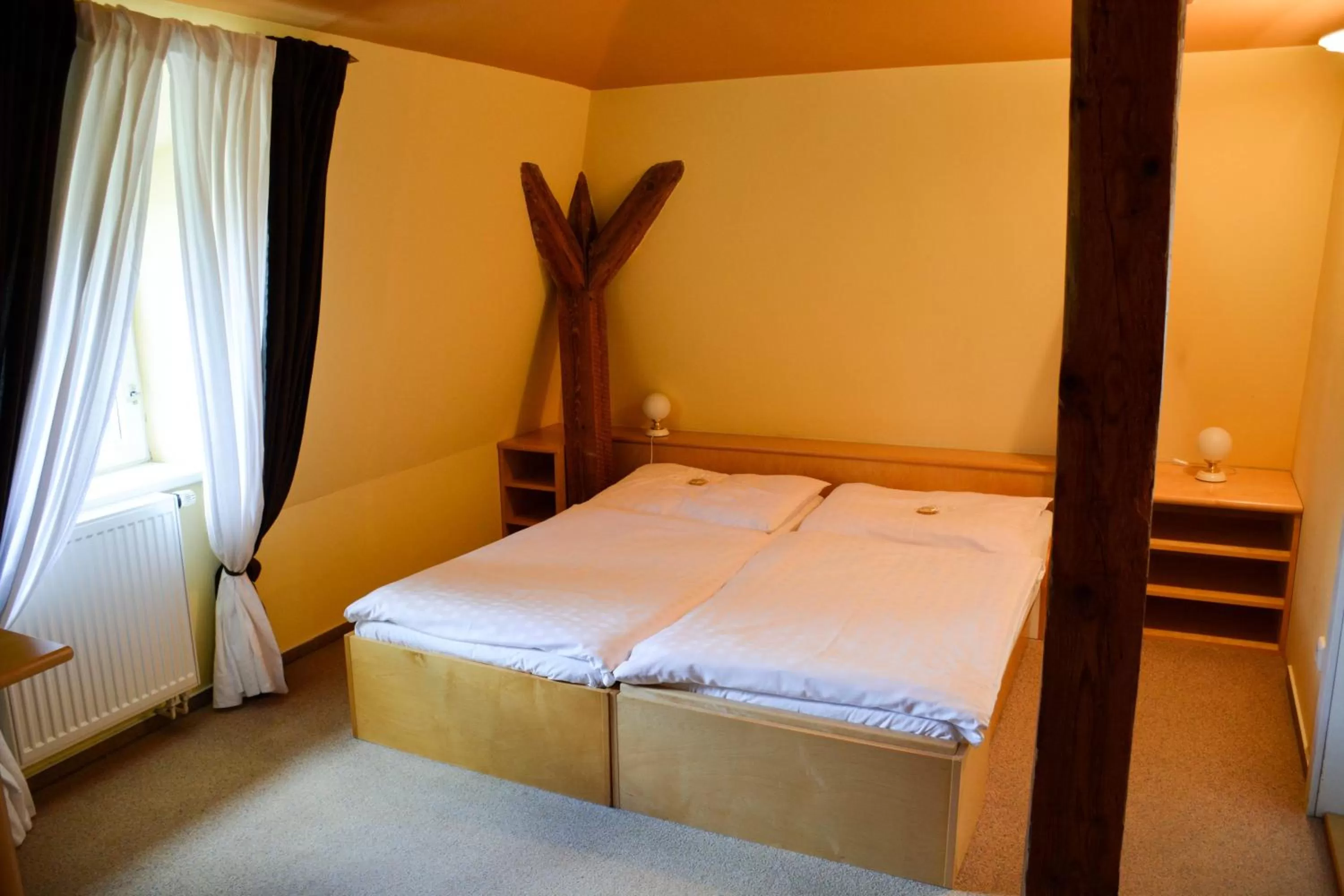 Property building, Bed in Hotel Zámeček na Čeladné