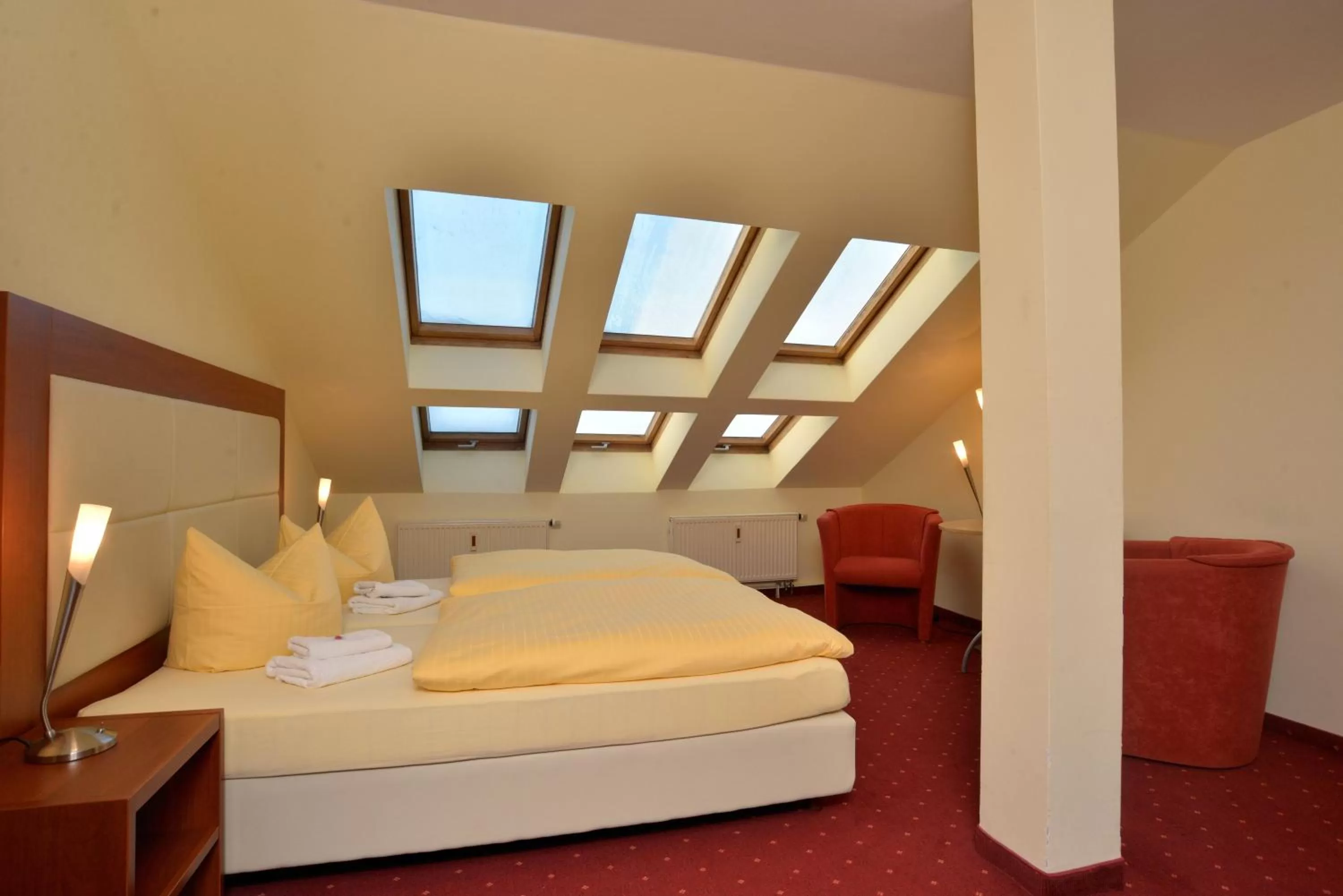 Seating area, Bed in Hotel via City Leipzig Mitte