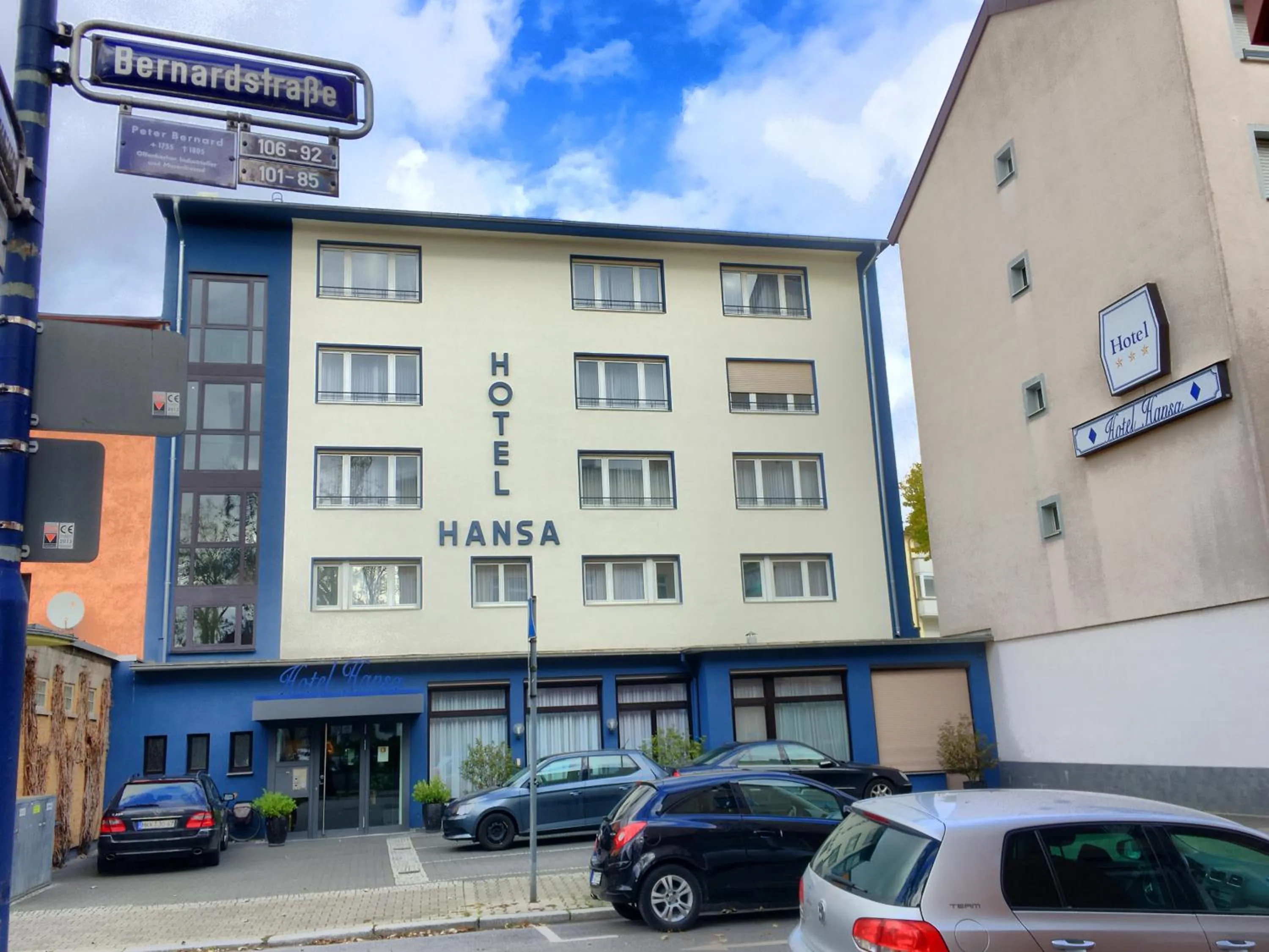 Property building in Hotel Hansa