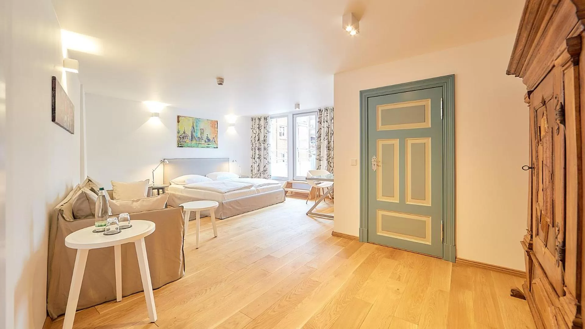 Photo of the whole room, Bed in Anno 1433 Hotel Lüneburg