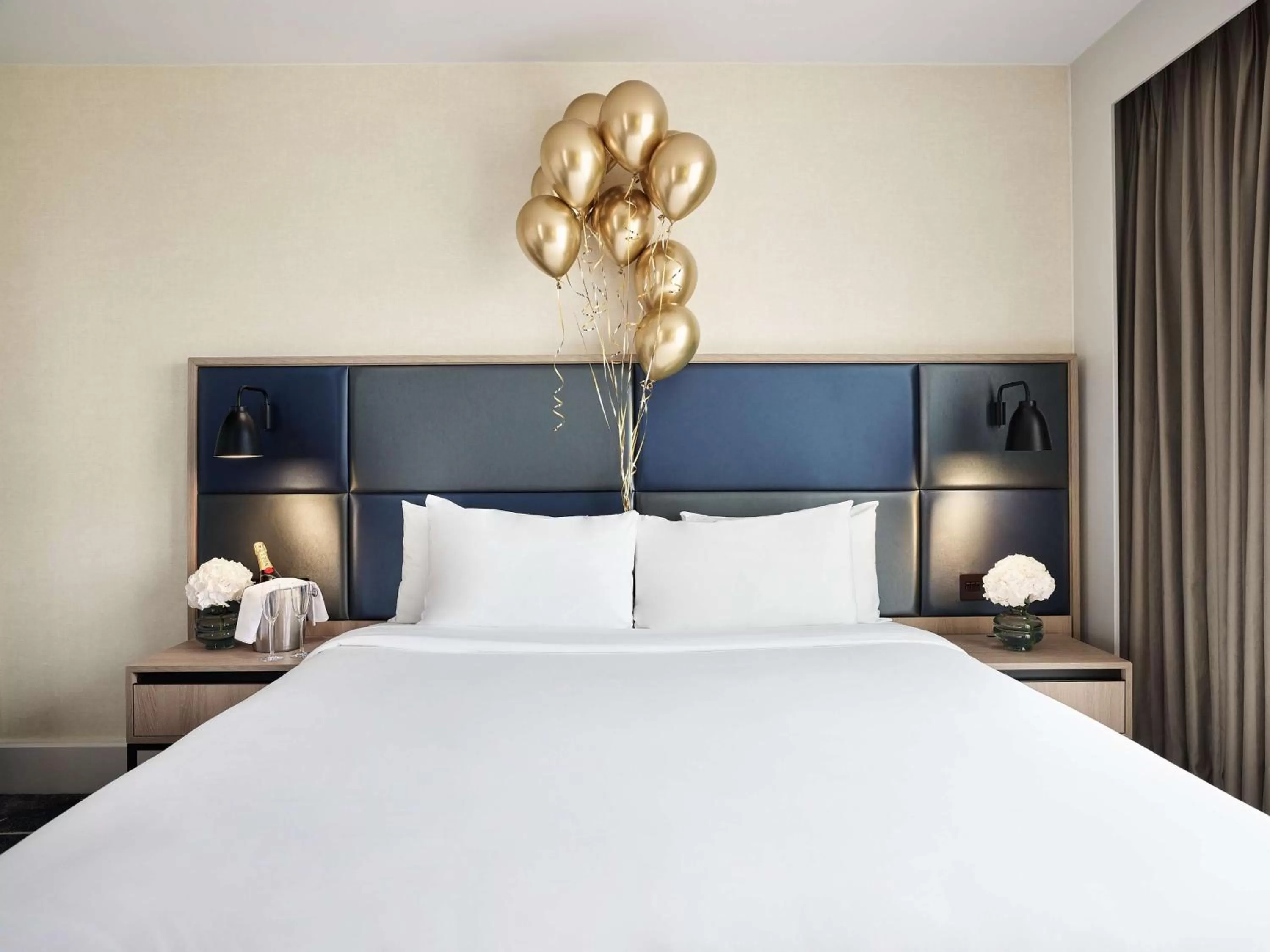 Bedroom, Bed in Hyatt Regency Manchester