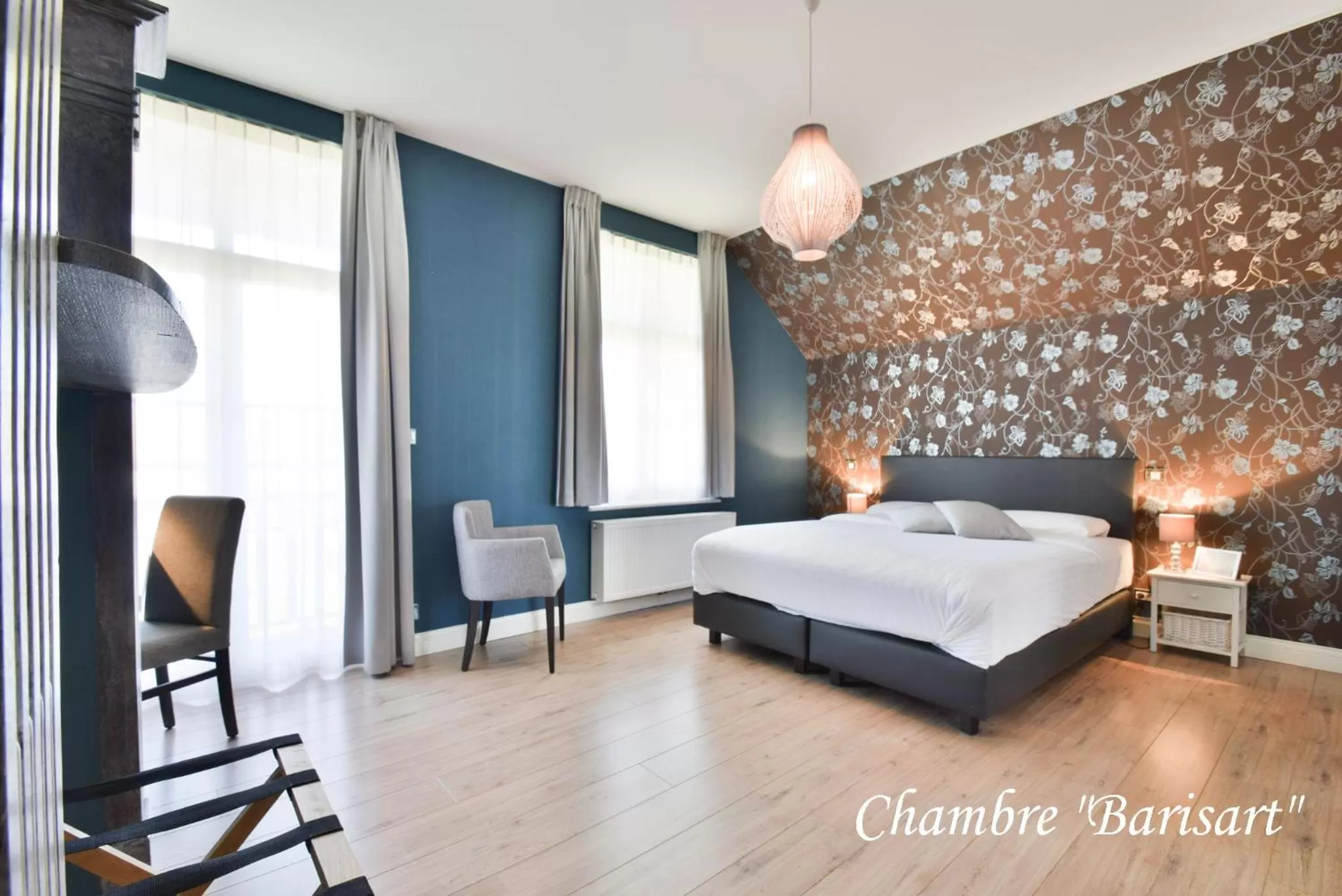 Bedroom, Bed in Hôtel l'Ecrin d'Ô