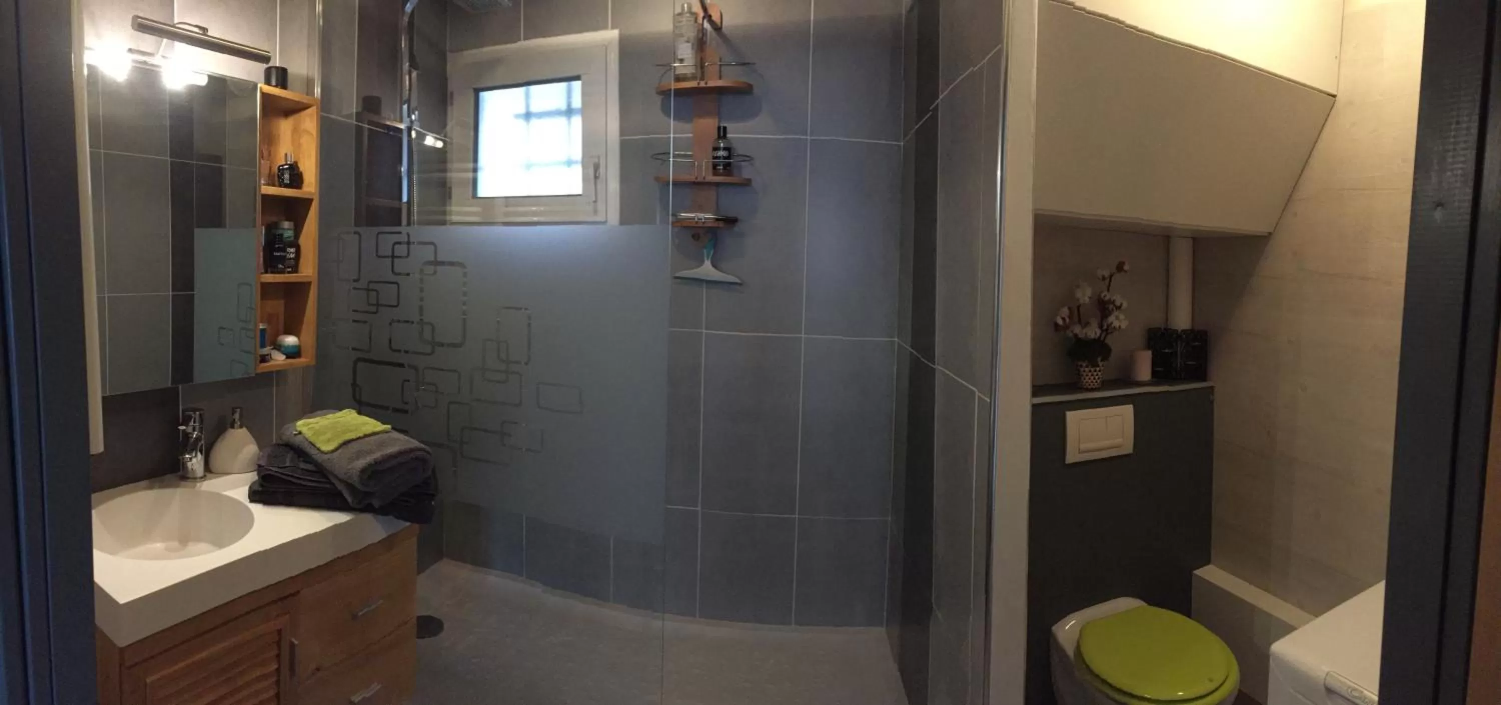 Bathroom in 1 Chambre, 1 P'tit dèj', 1 Sourire