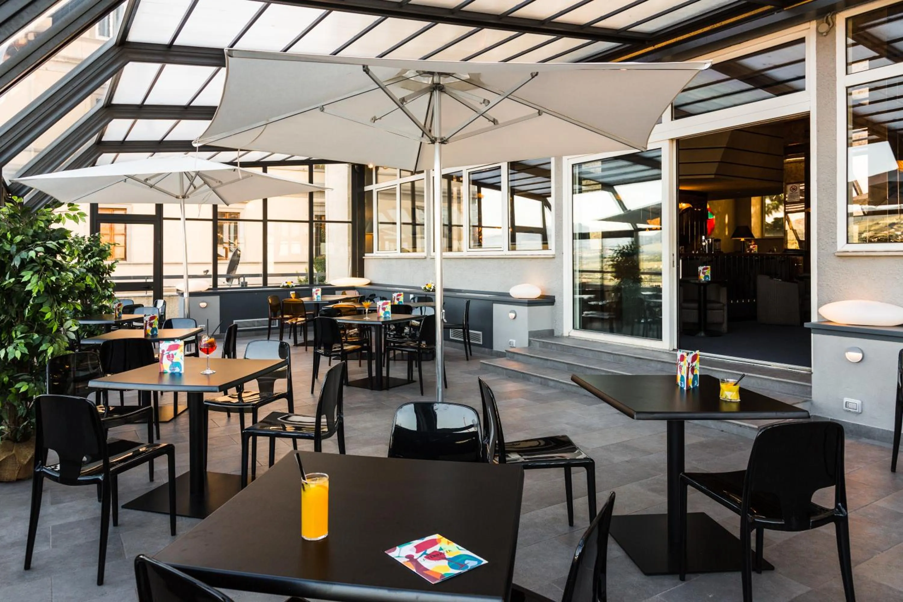 Lounge or bar in Grande Albergo Potenza