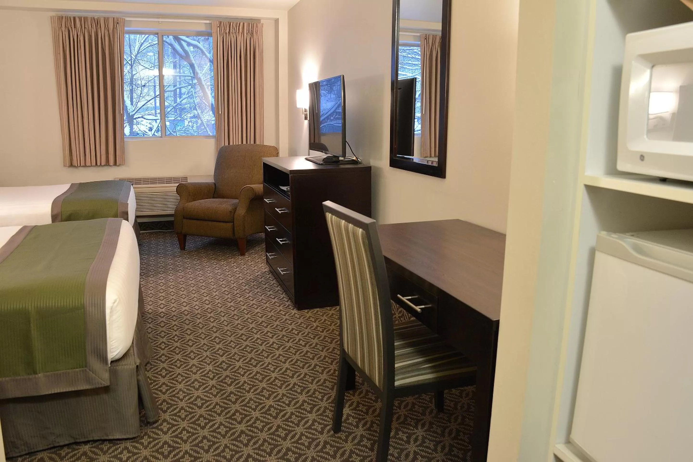 Decorative detail, Bed in The Madison Inn