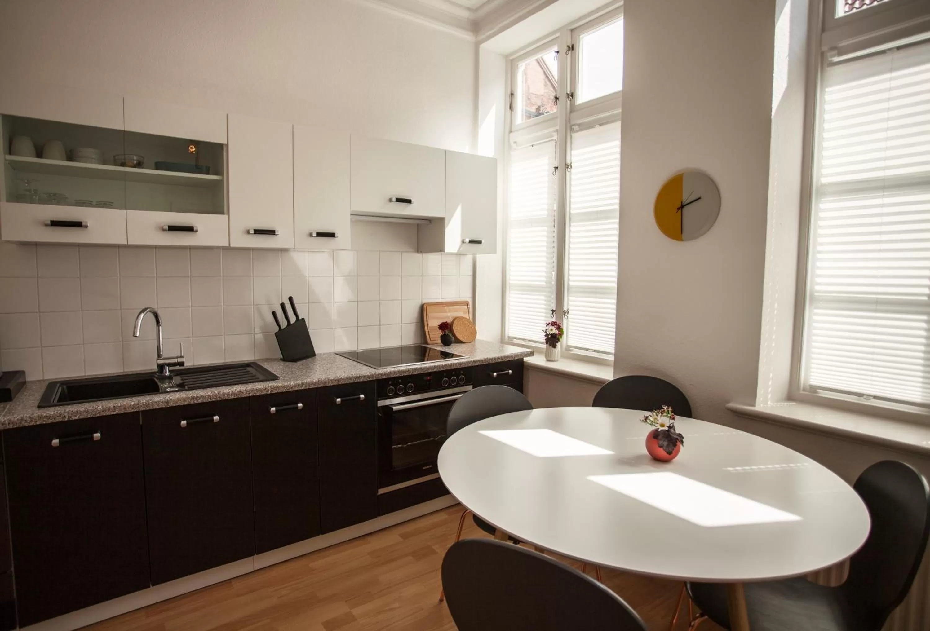 Kitchen or kitchenette in ONNO Boutique Hotel & Apartments