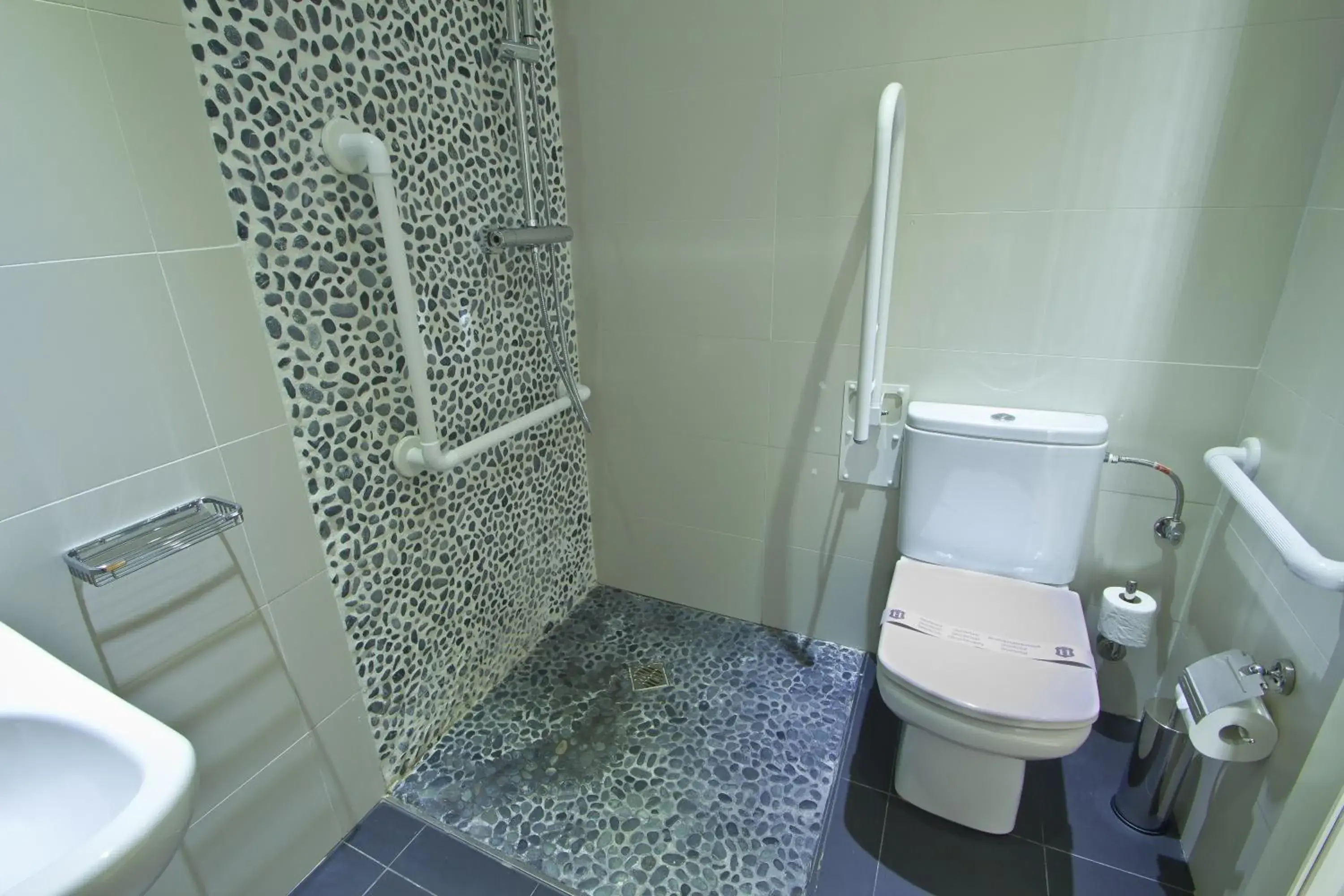 Twin Room - single occupancy - Disability Access in Villa Arce Hotel Twin Room - single occupancy - Disability Access in Villa Arce Hotel