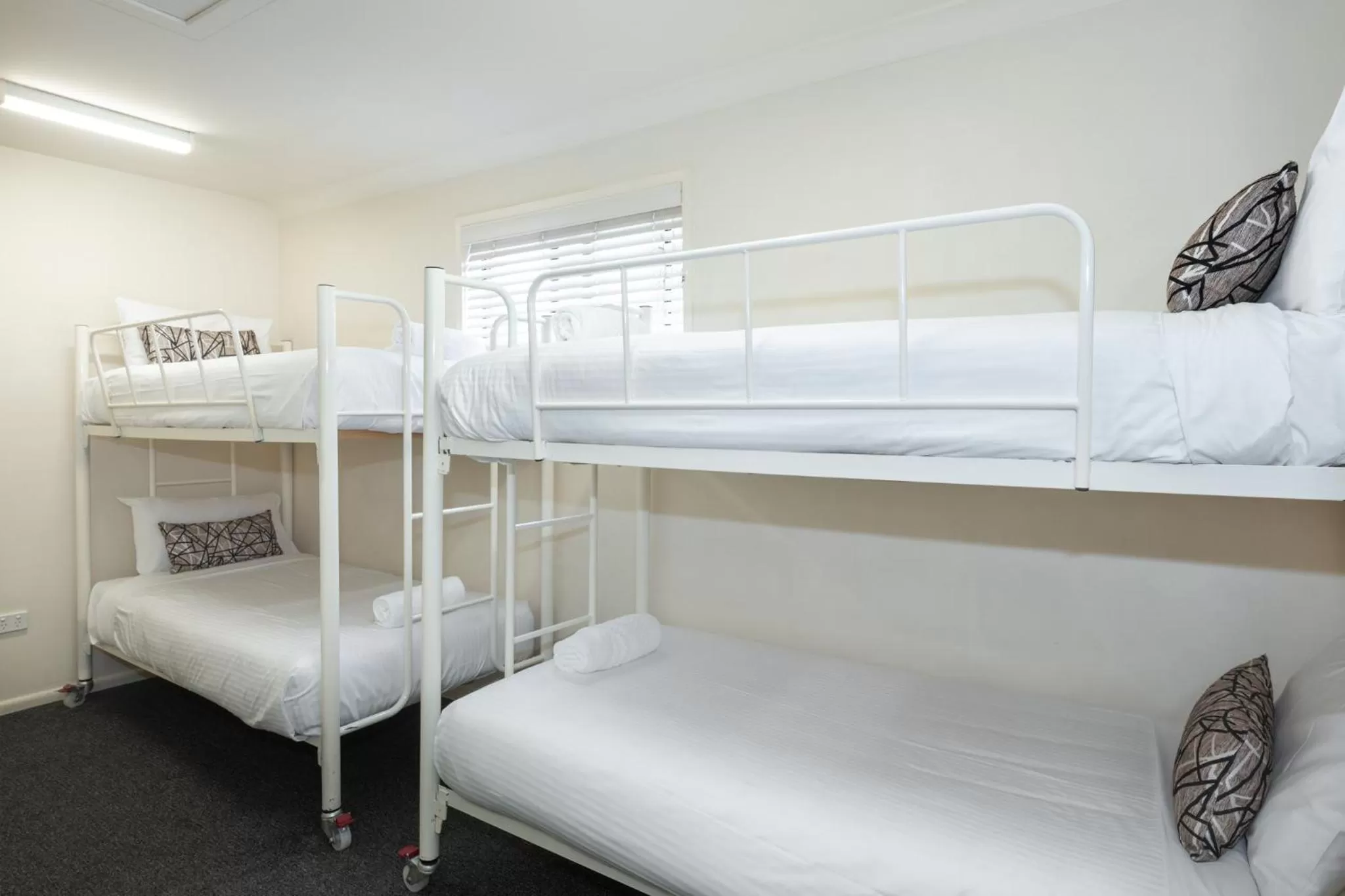 Family Suite with Extra Bedroom in Zig Zag Motel