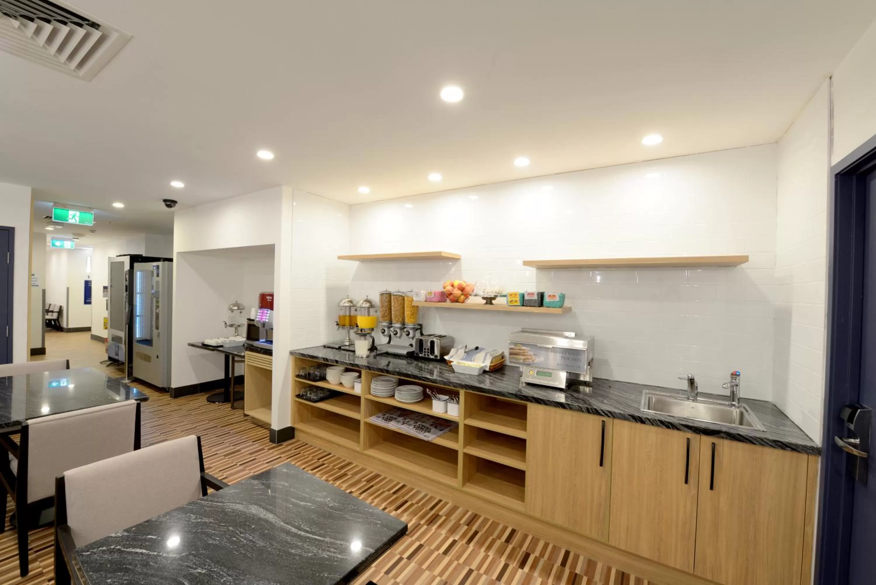 Food and drinks in ibis Budget - Melbourne CBD
