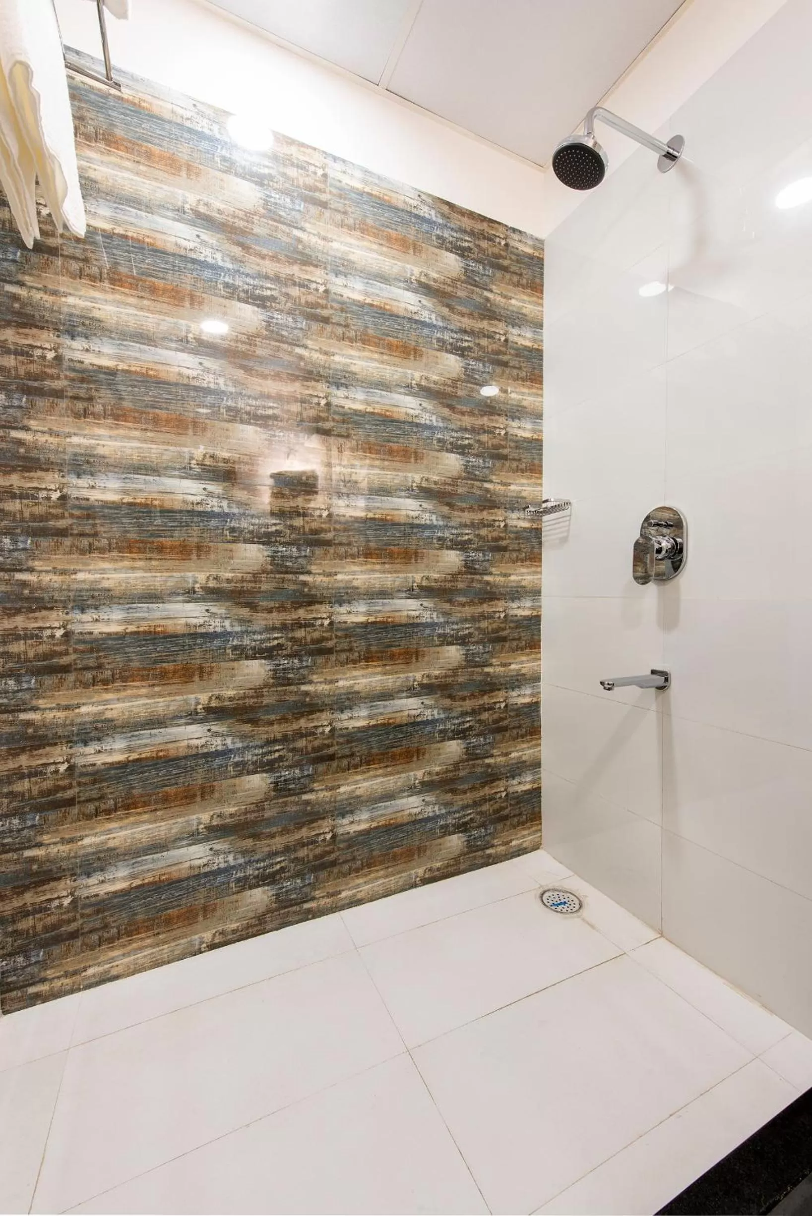 Shower in House of Backpackers