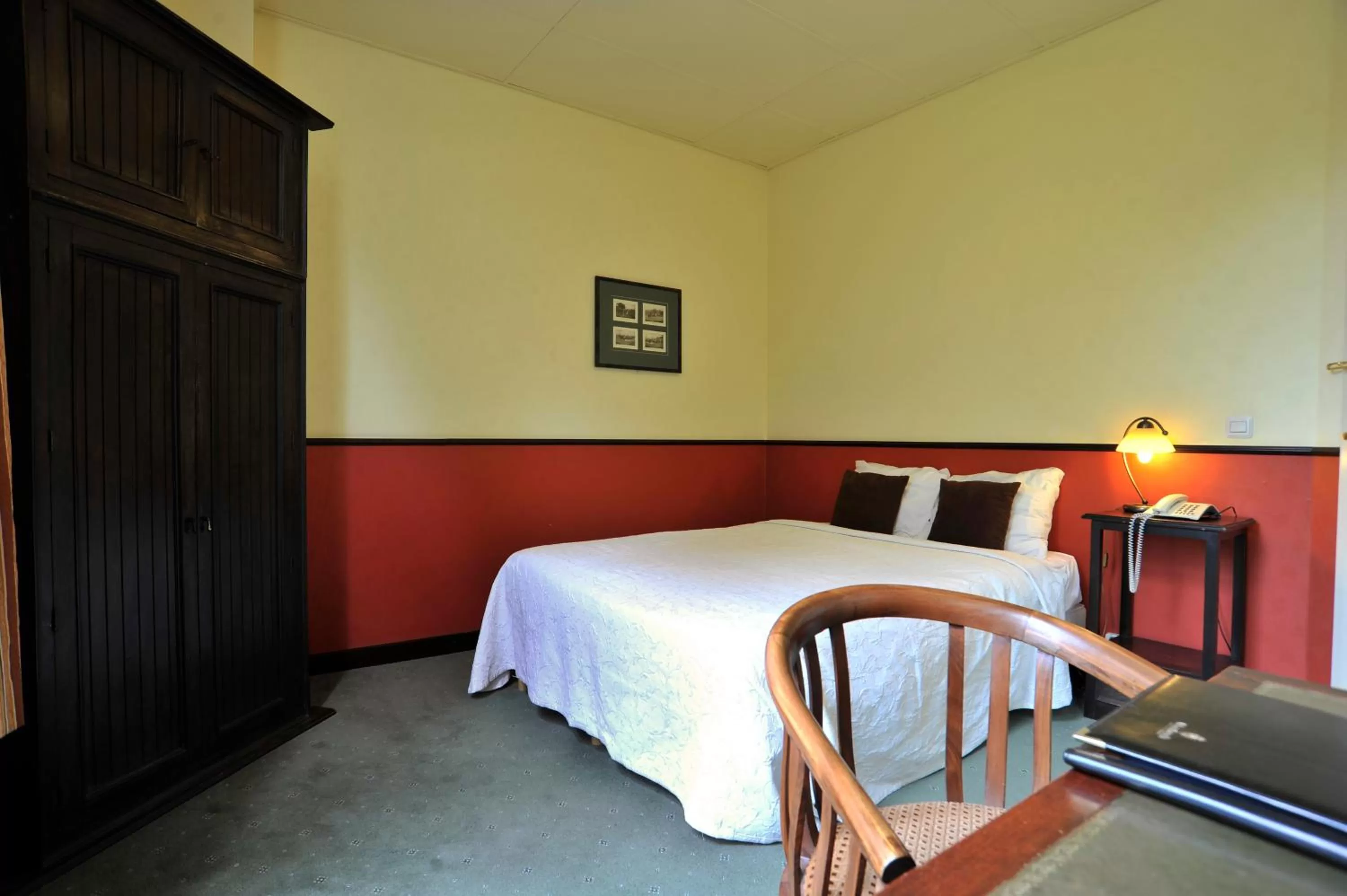 Bed in Parkhotel Mastbosch Breda