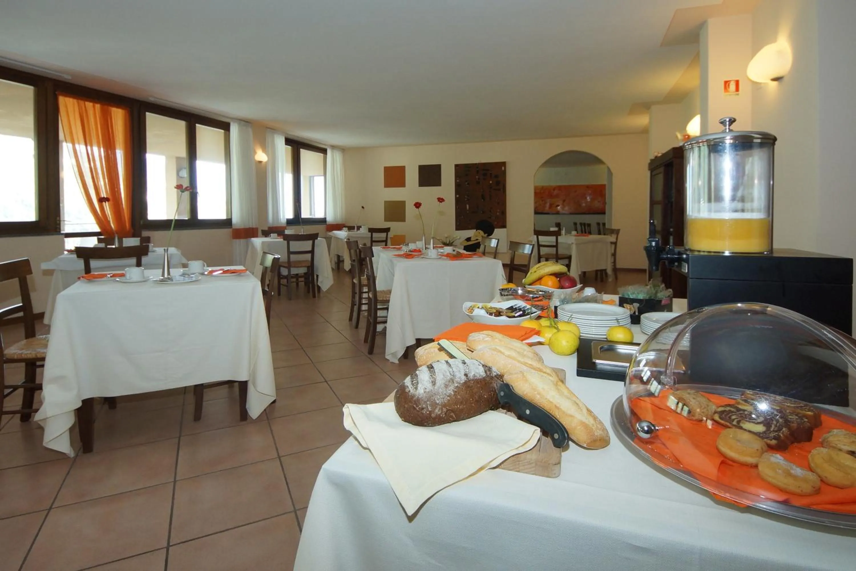 Restaurant/places to eat in Hotel Garnì Al Poggio