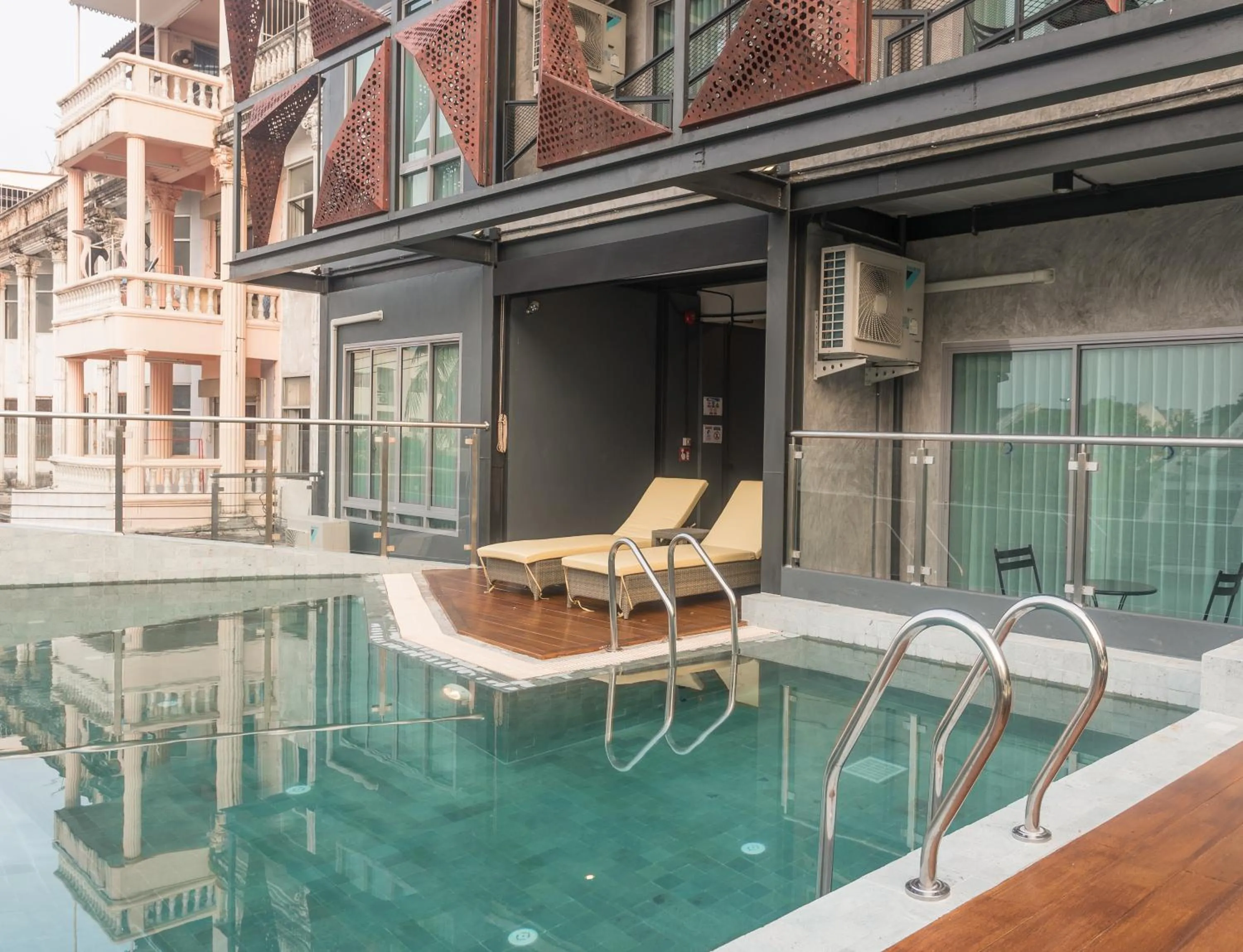 Swimming pool in Sea Crest by Jomtien