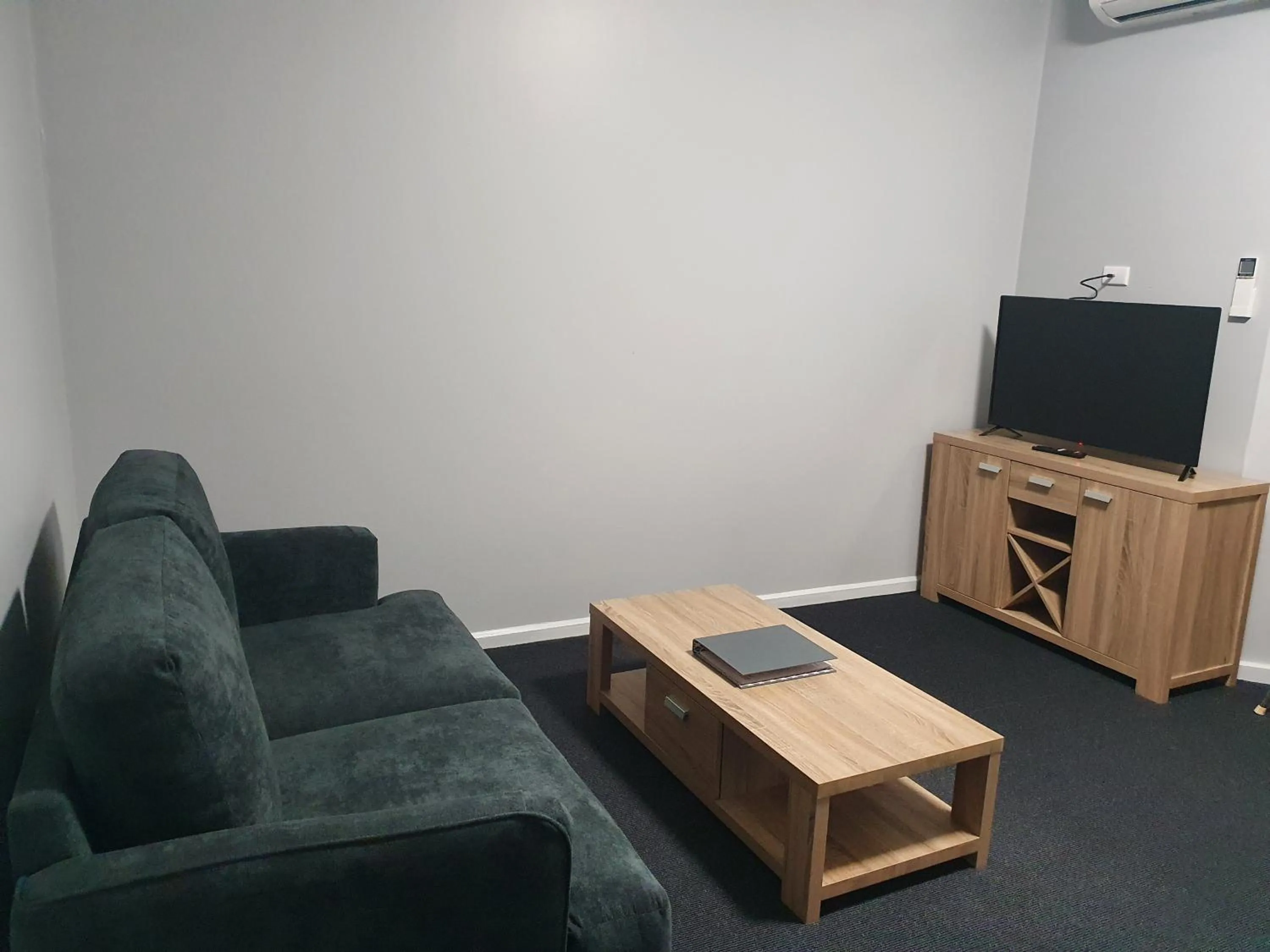 TV and multimedia in Madison Capital Executive Apartments