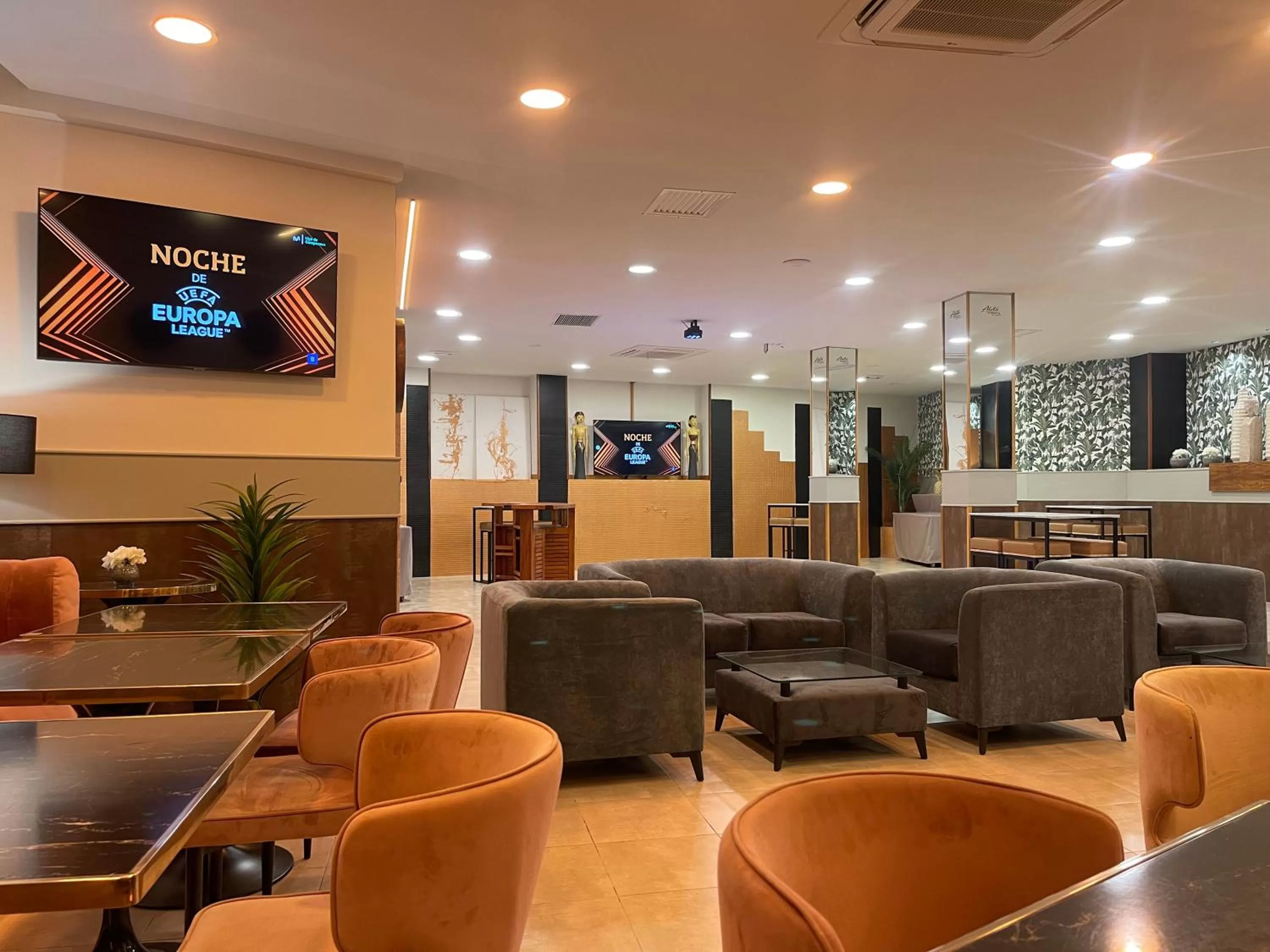 Entertainment in ON ALETA ROOM designed for adults