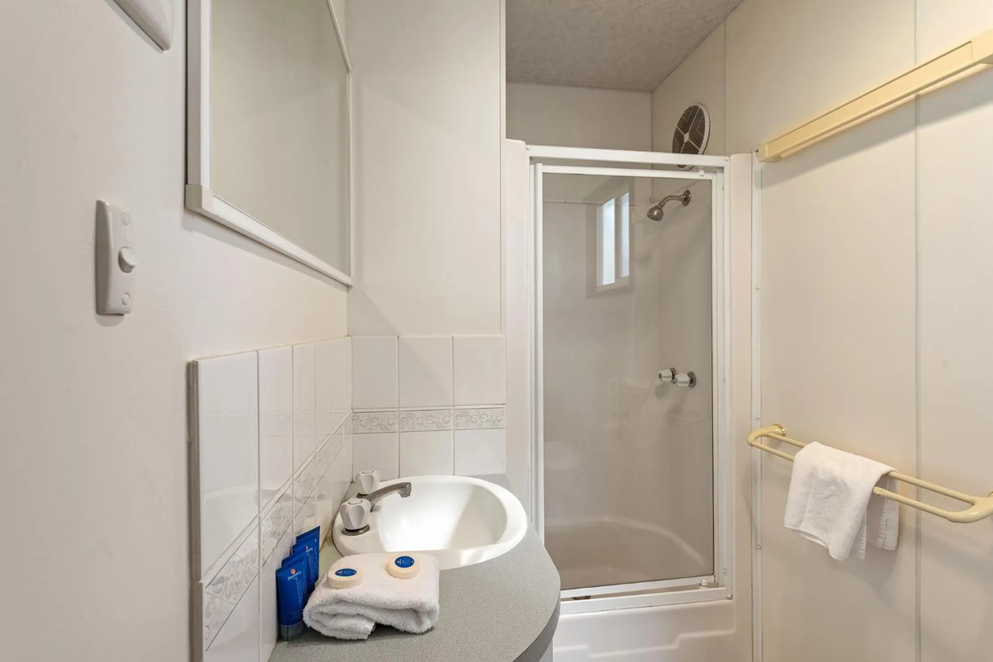 Bathroom in Discovery Parks - Maidens Inn Moama