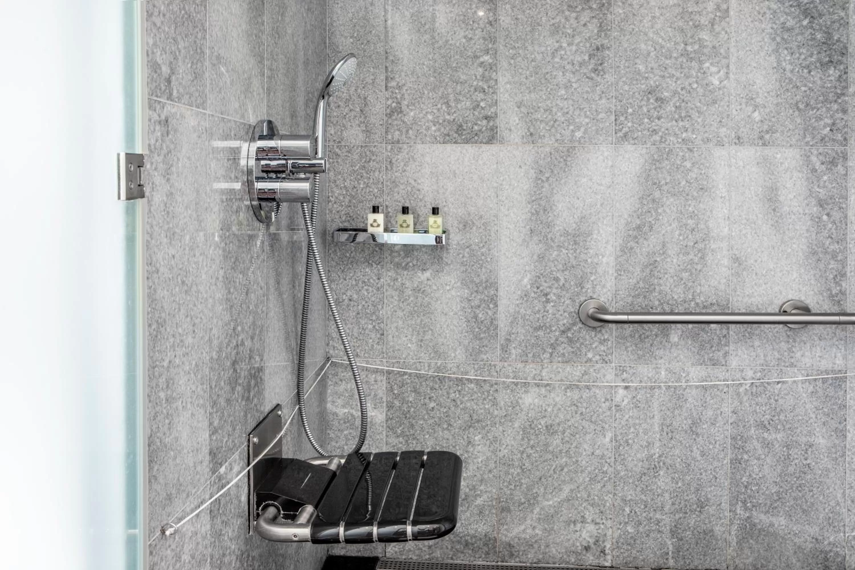 Photo of the whole room in InterContinental Porto - Palacio das Cardosas by IHG