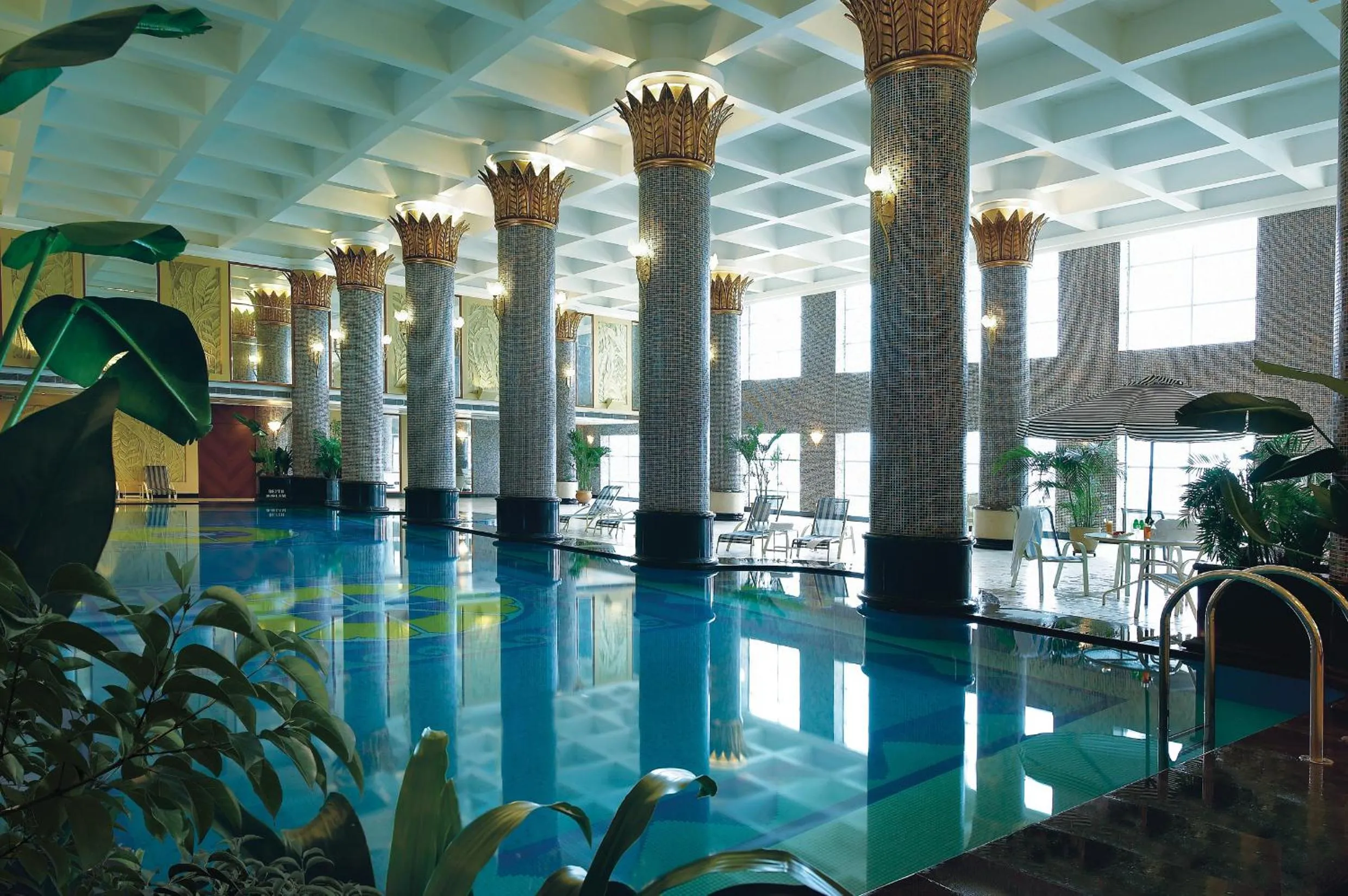 Swimming pool in Regal Palace Hotel