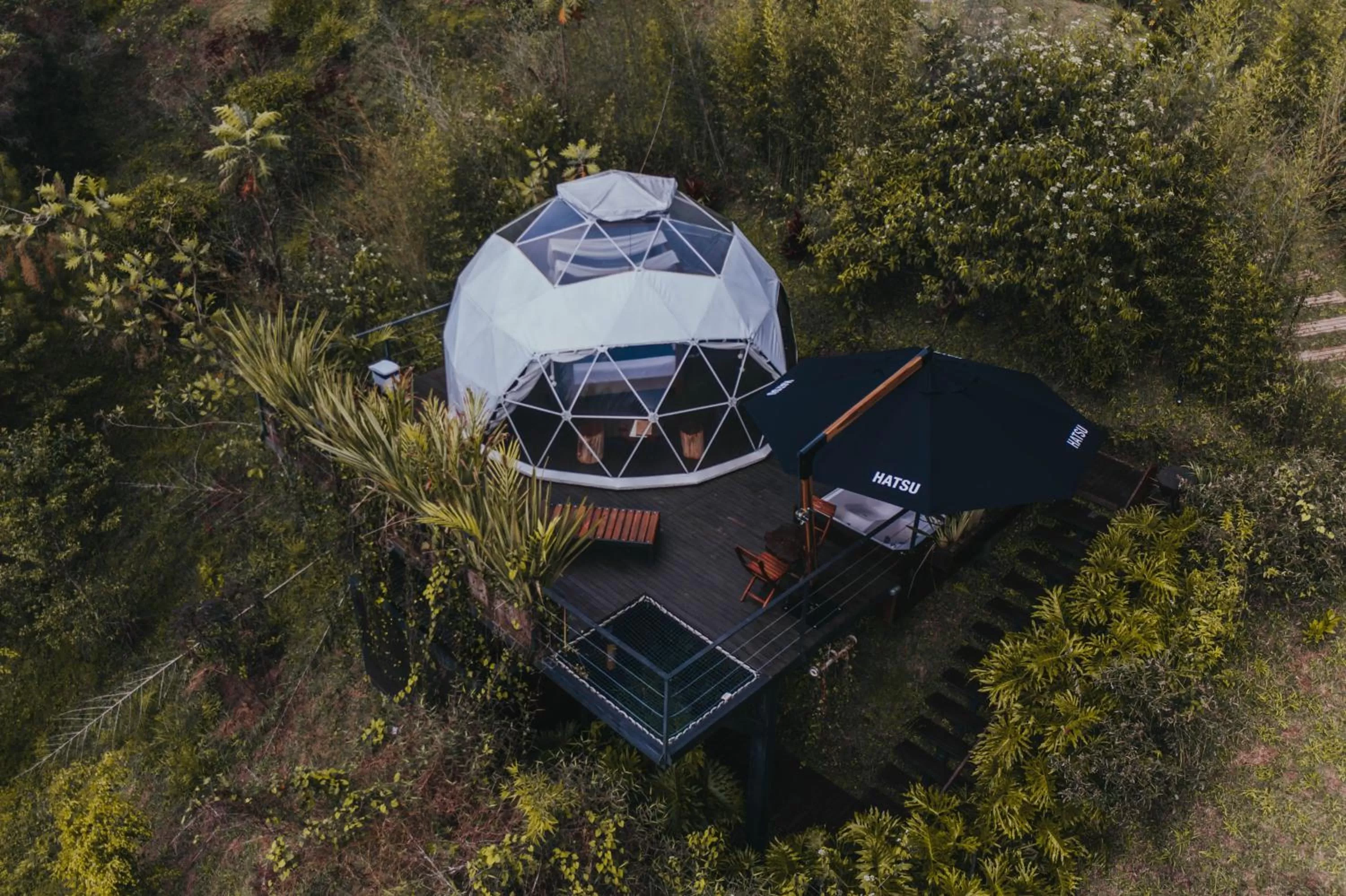 Hot Tub in Domus Glamping Guatapé