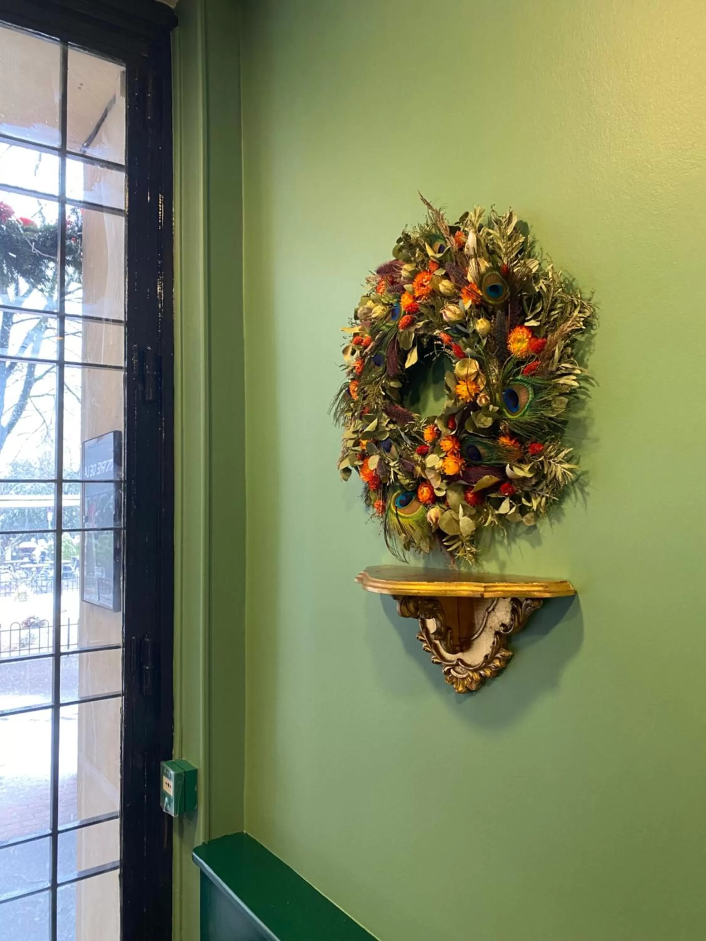 Decorative detail in Logis Hôtel Marguerite