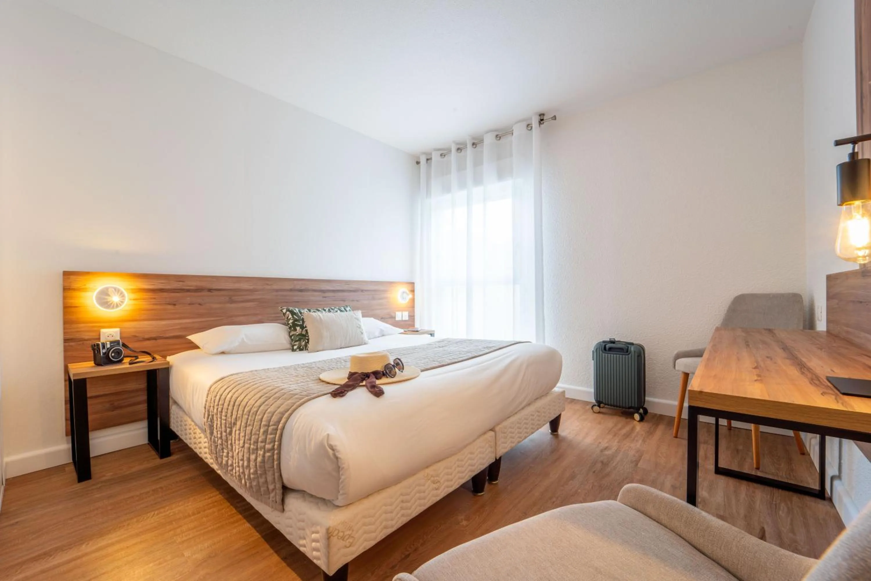 Bed in Hôtel Restaurant La Forestière