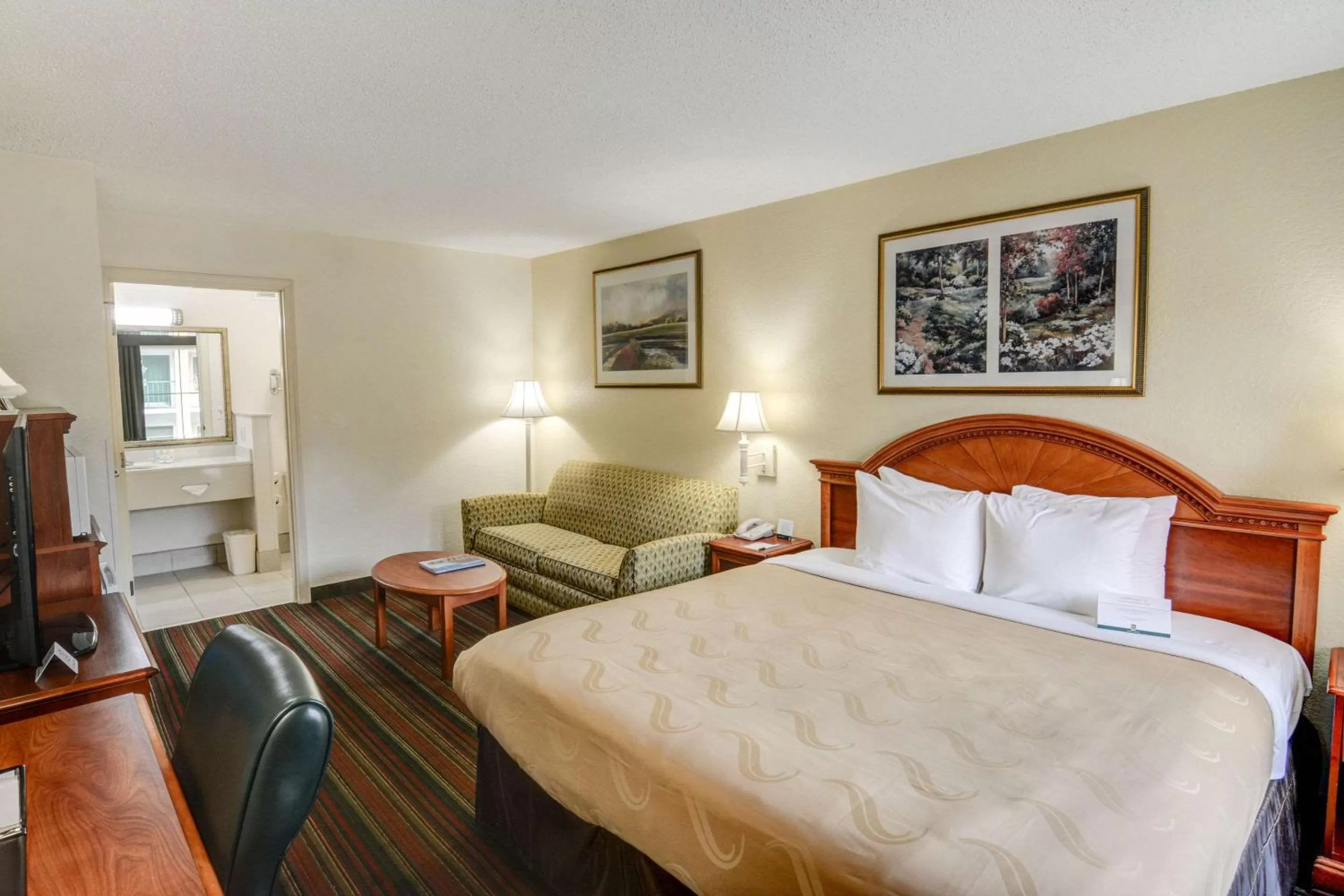 Photo of the whole room in Quality Inn & Suites Biltmore East