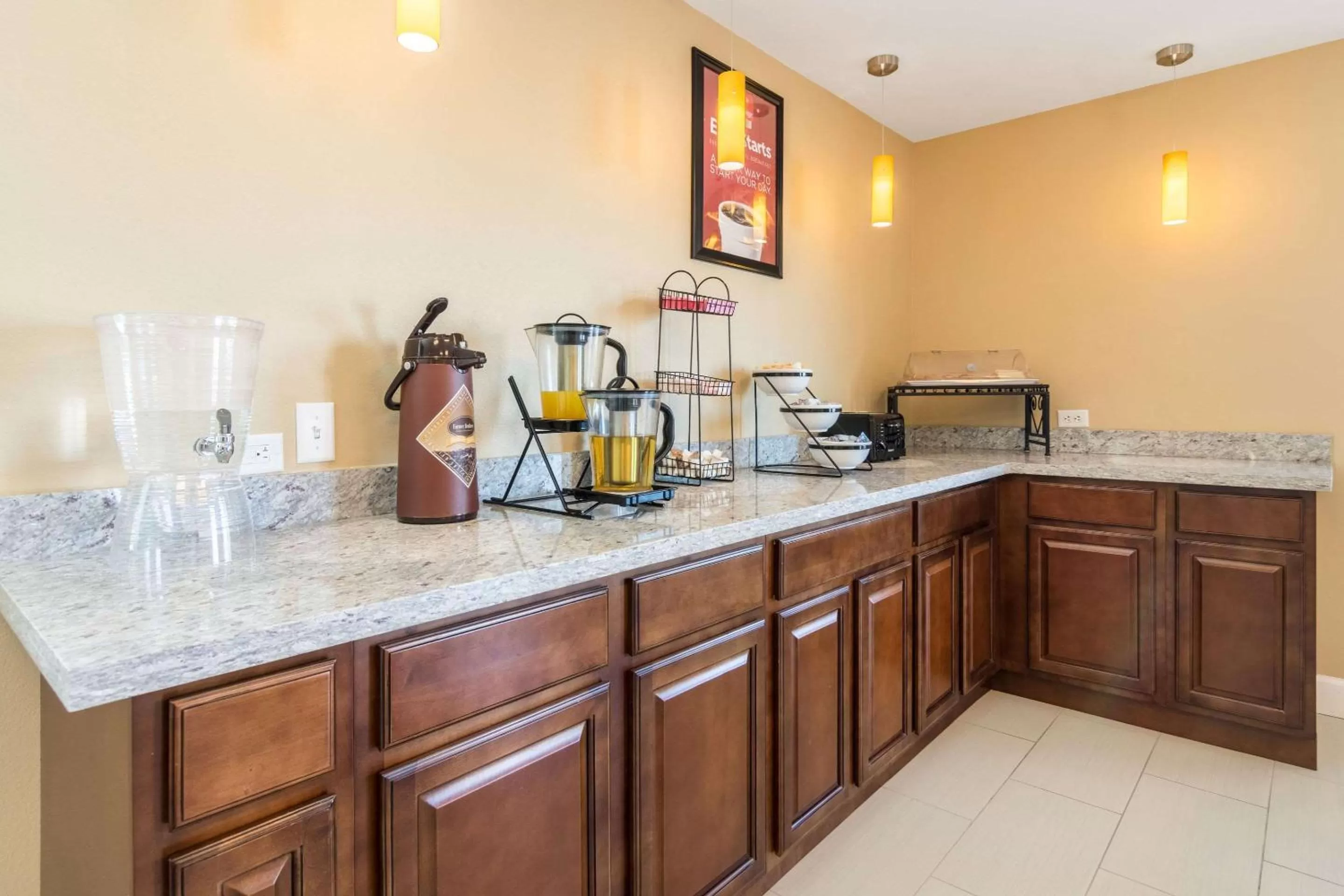 Restaurant/places to eat in Econo Lodge Inn & Suites North Little Rock near Riverfront