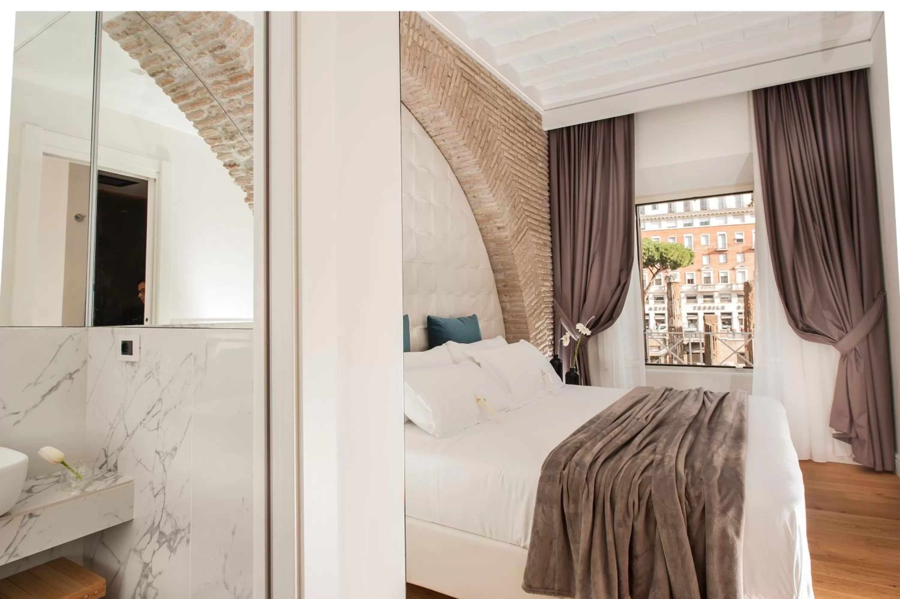 Bathroom, Bed in Argentina Residenza Style Hotel