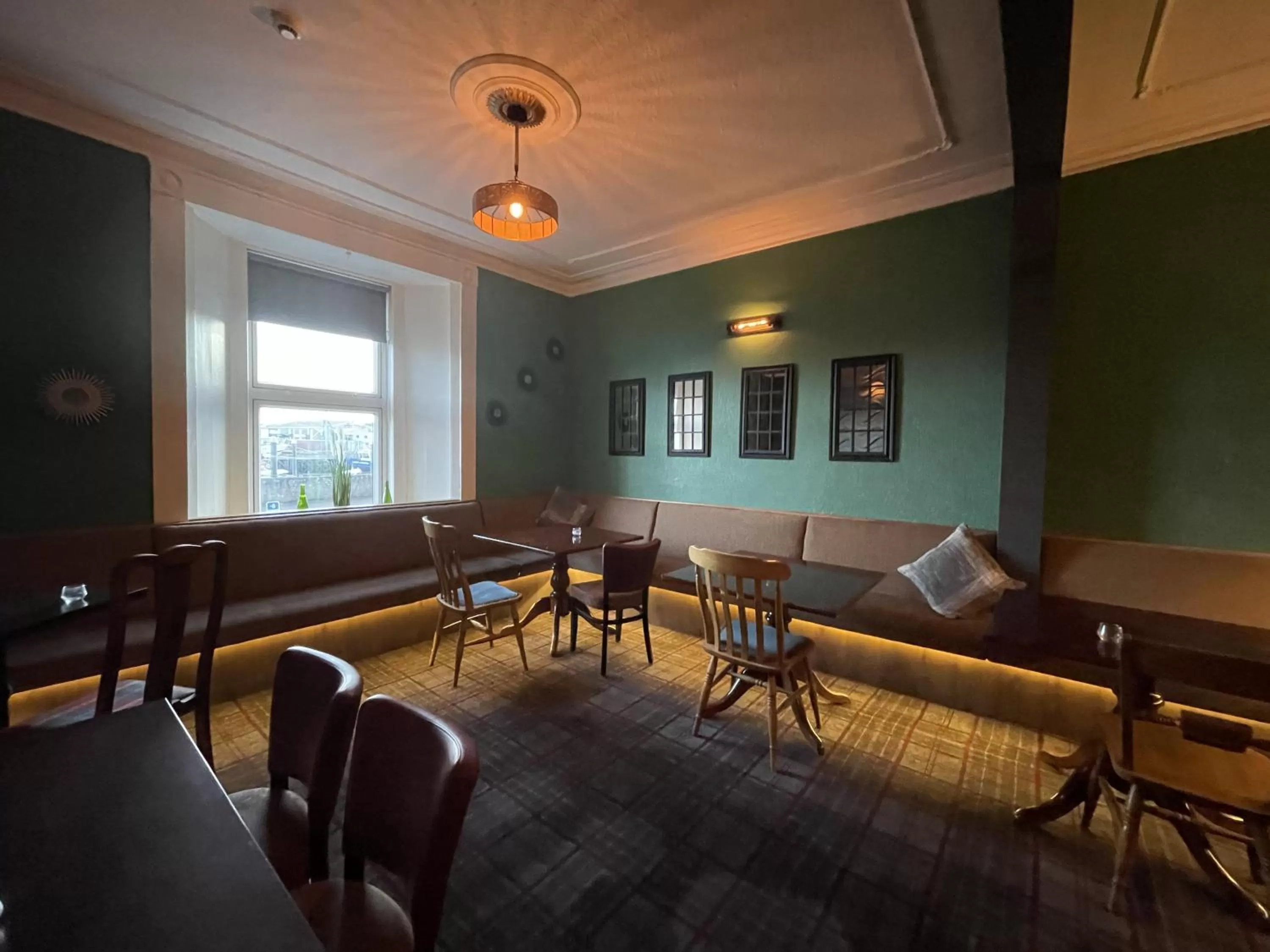 Lounge or bar in The Ferry Inn