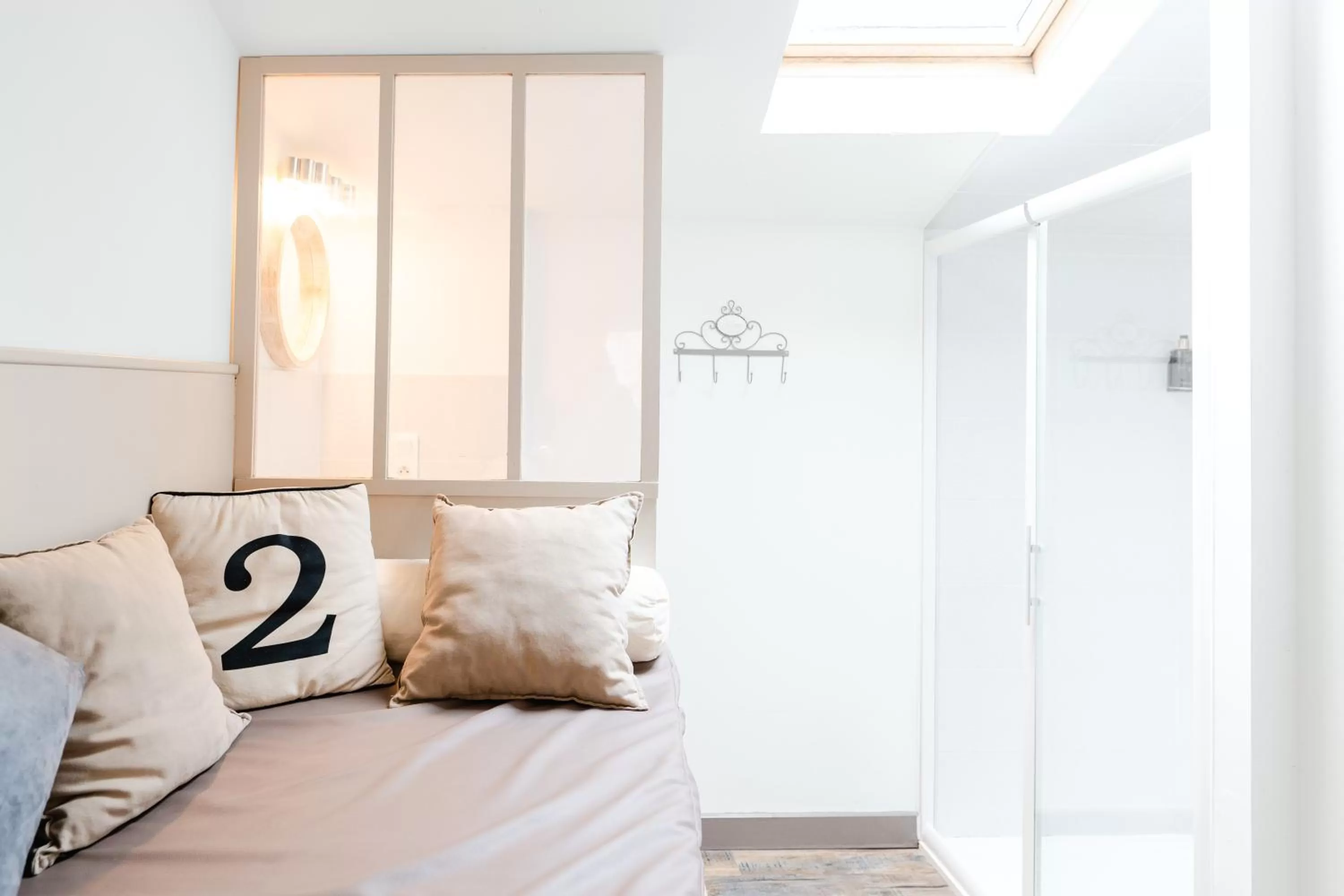 Bathroom, Bed in La Maison Gustave
