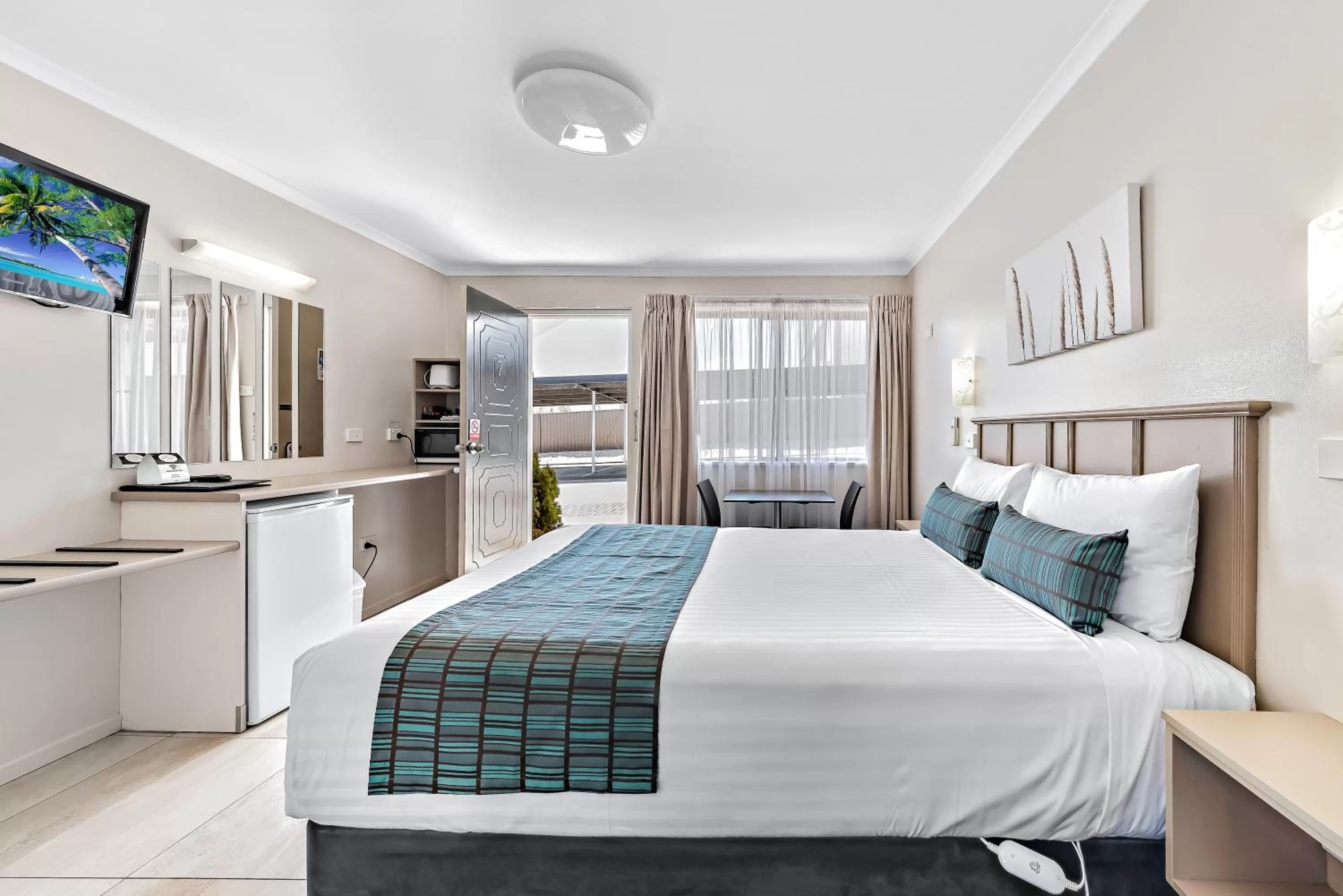 Bed in Apple & Grape Motel