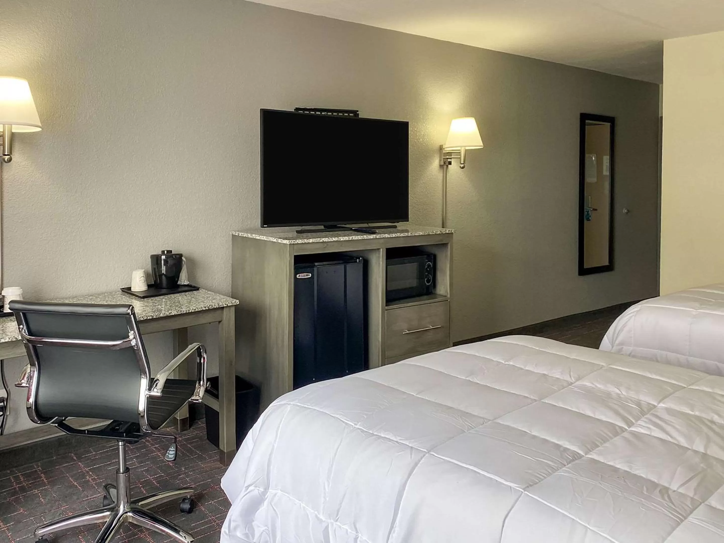 Standard Double Room with Two Double Beds - Non Smoking in Clarion Pointe - Greensboro Coliseum Area