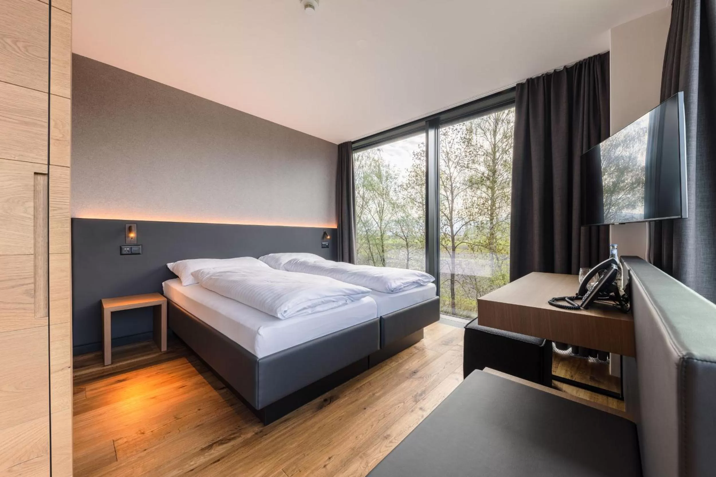 Staff, Bed in Hotel kommod