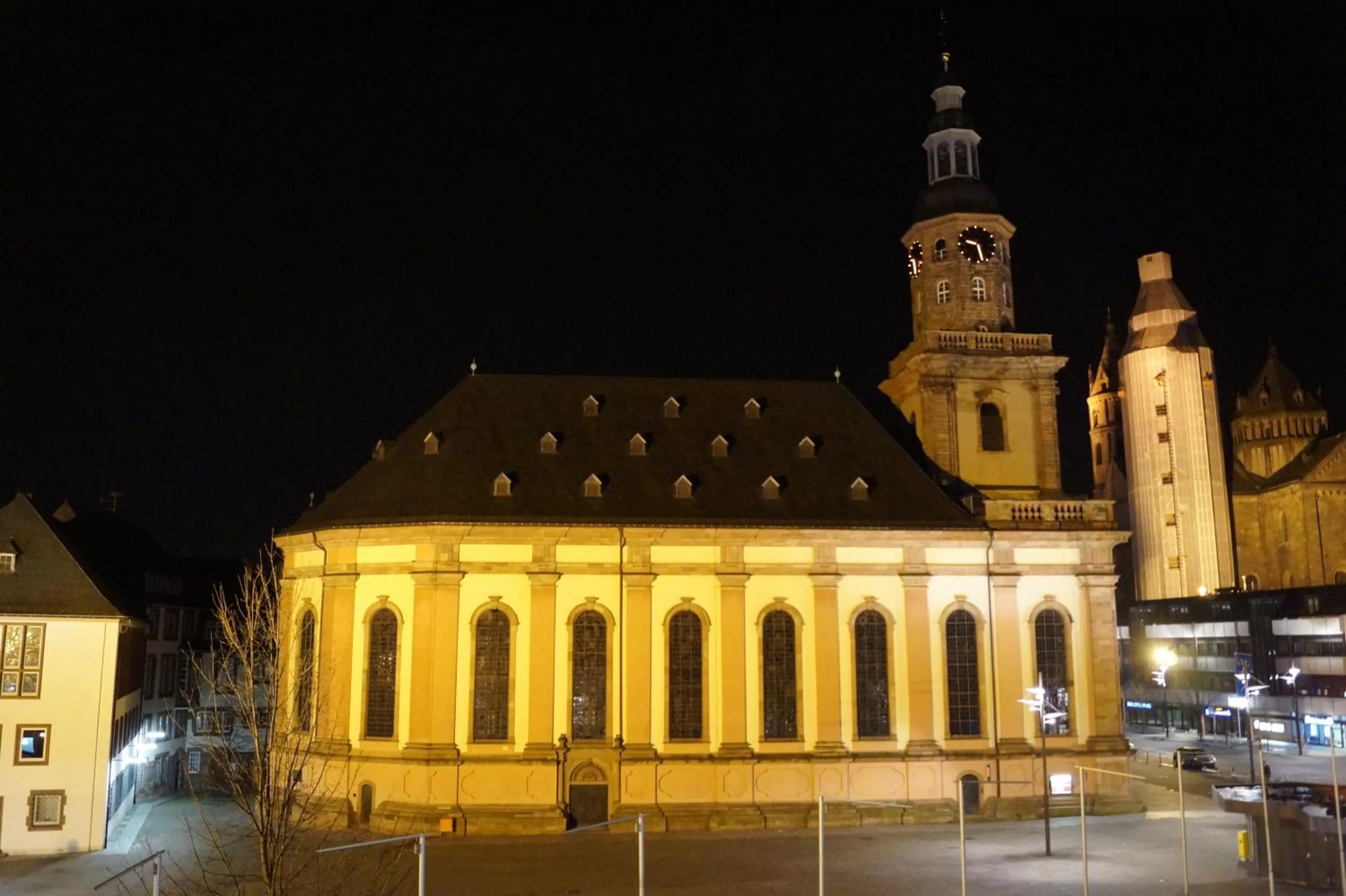 Landmark view in Hotel Hüttl - Garni