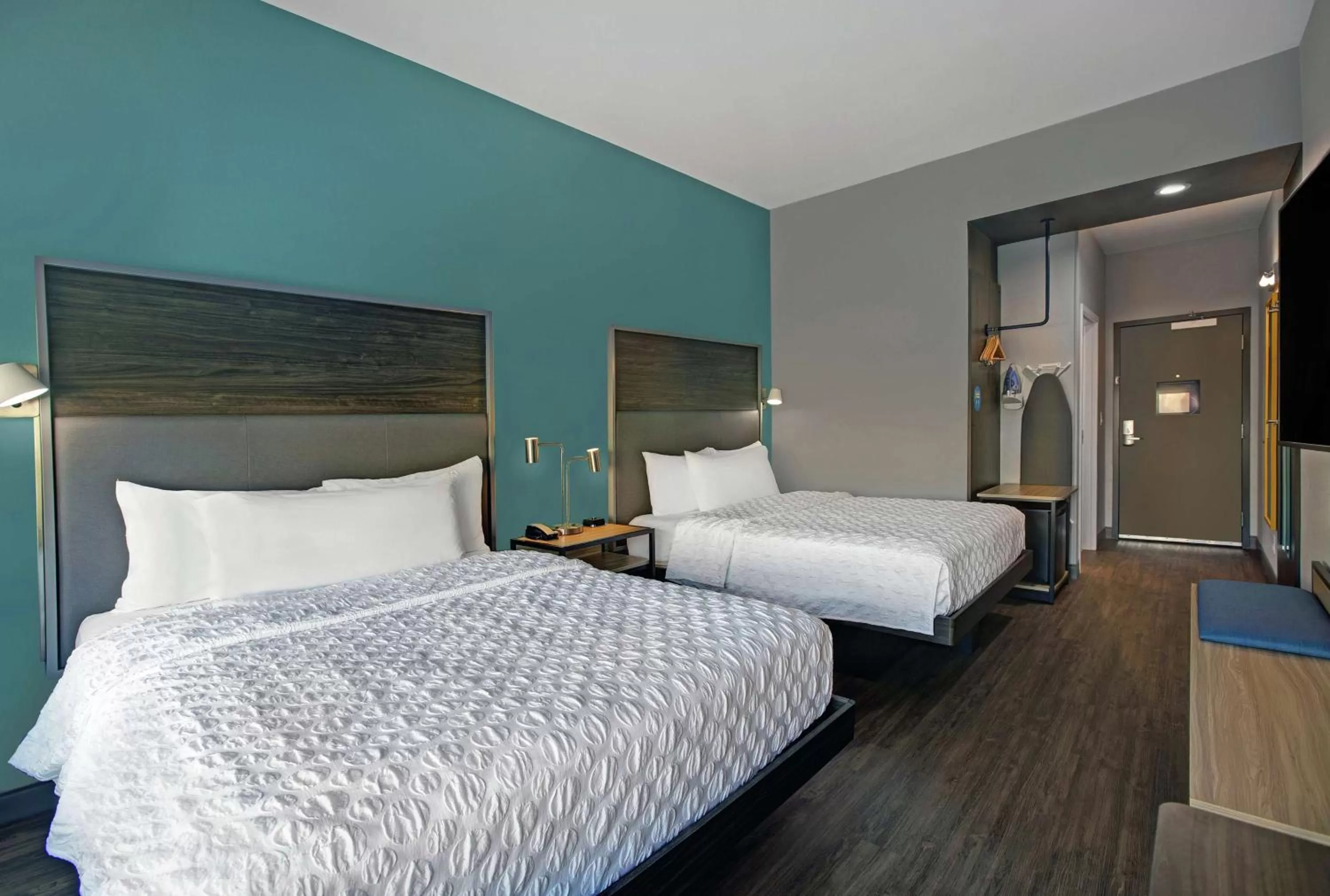 Bed in Tru By Hilton Austin Airport, Tx