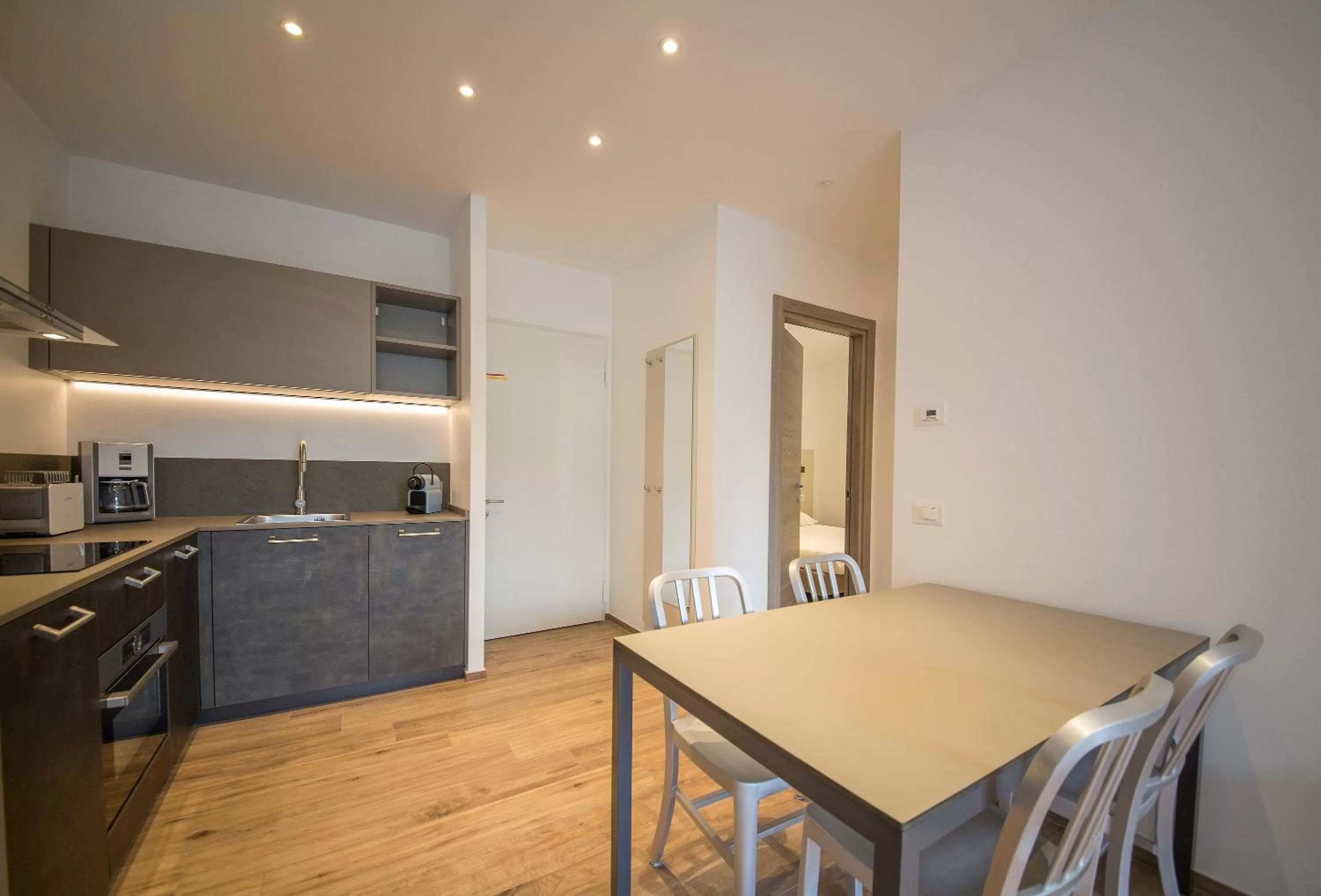 Coffee/tea facilities in Riva Lake Lodge