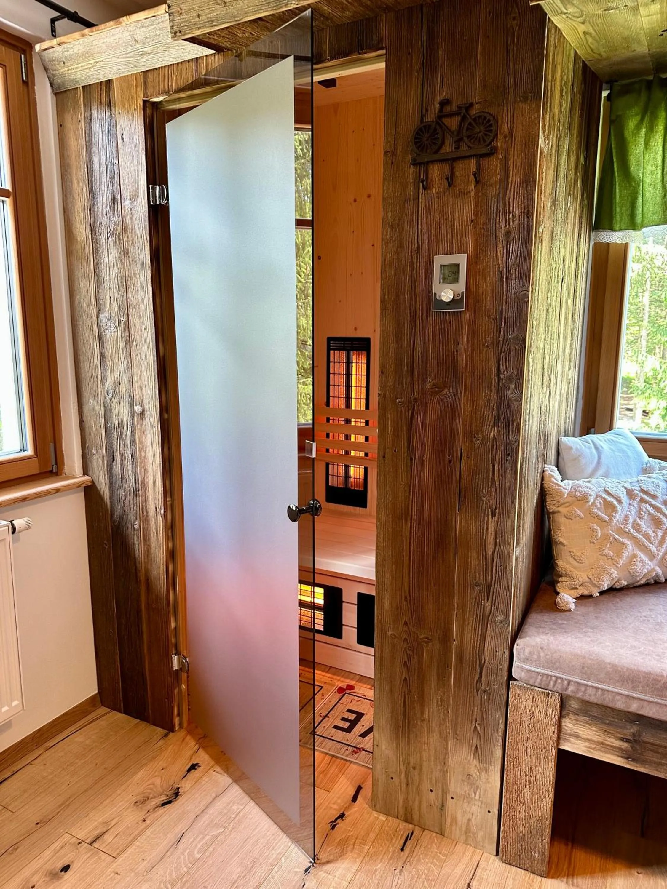 Living room in Ribno Alpine Hotel