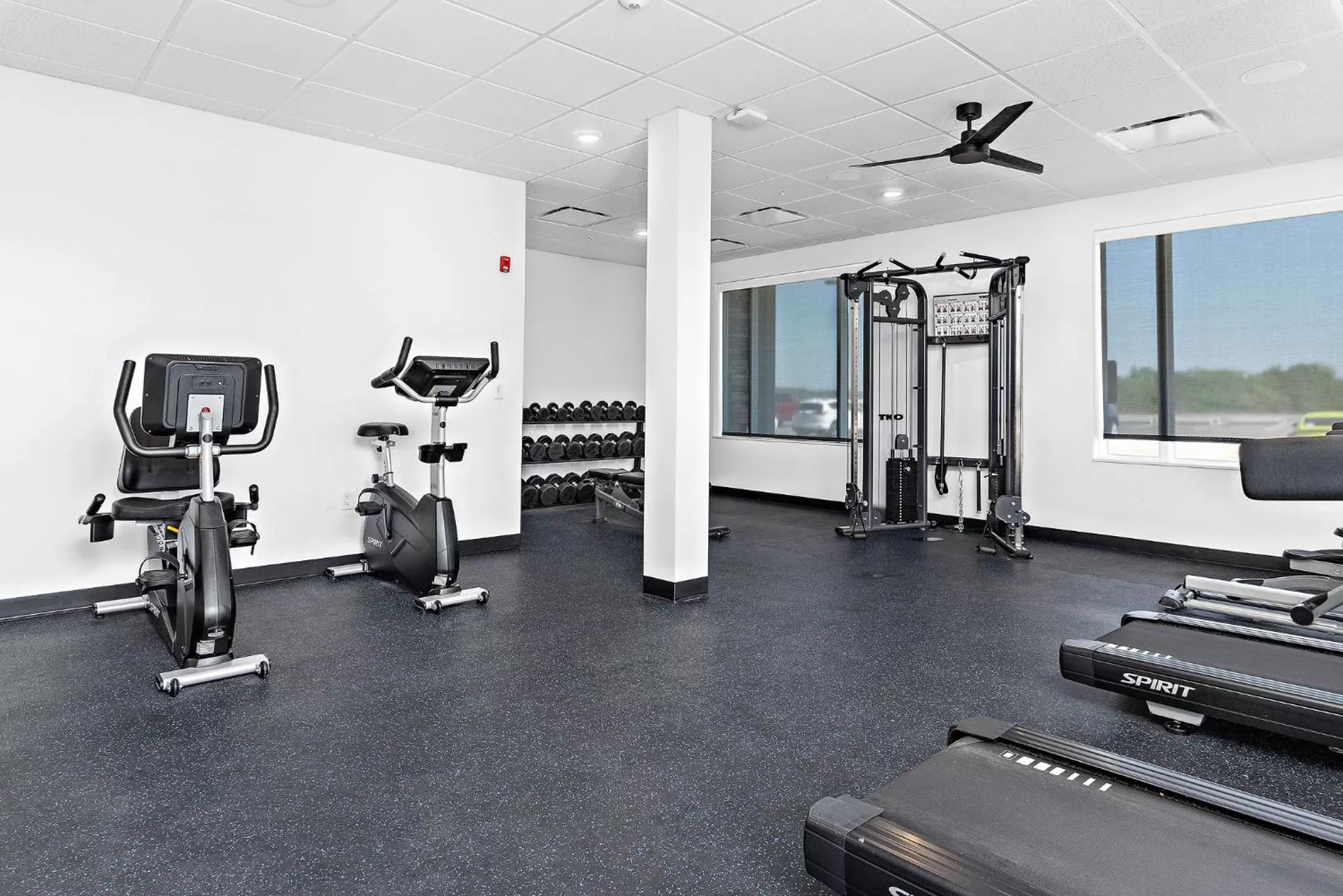 Fitness centre/facilities in Holiday Inn Express Kansas City North Parkville by IHG