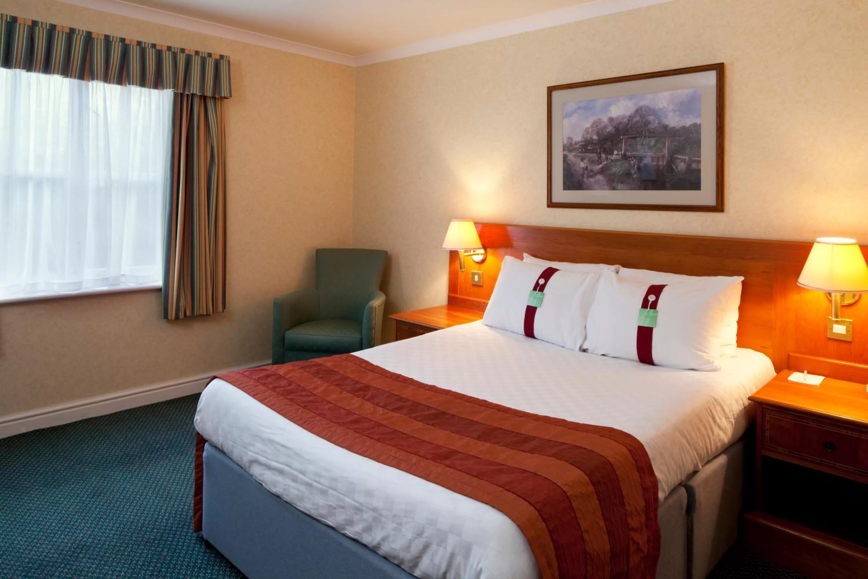 Photo of the whole room, Bed in Holiday Inn Ipswich Orwell by IHG