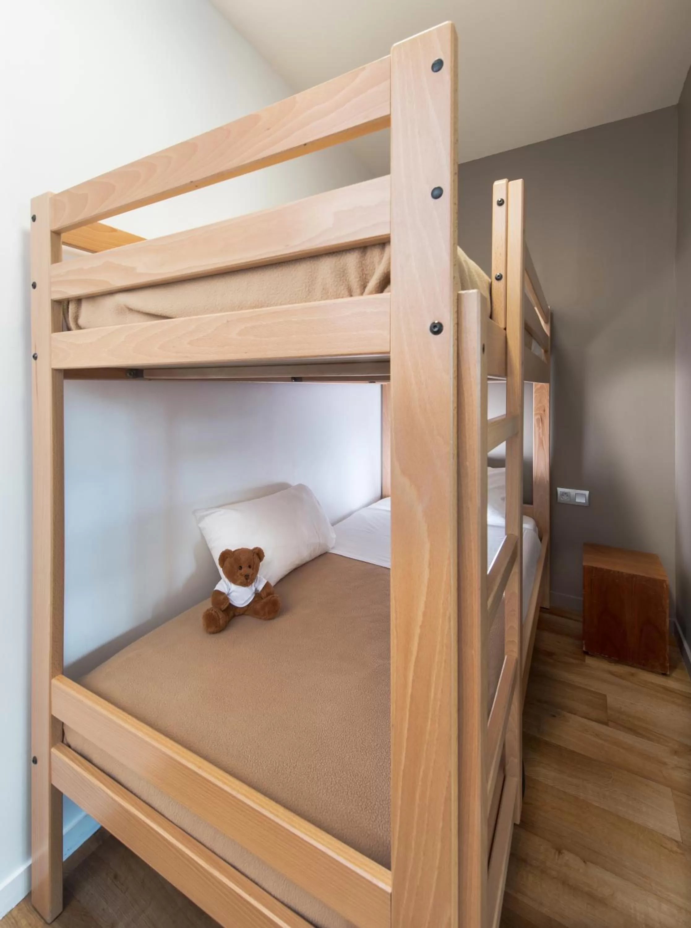 bunk bed, Bed in Eco Nuit La Baule Guerande