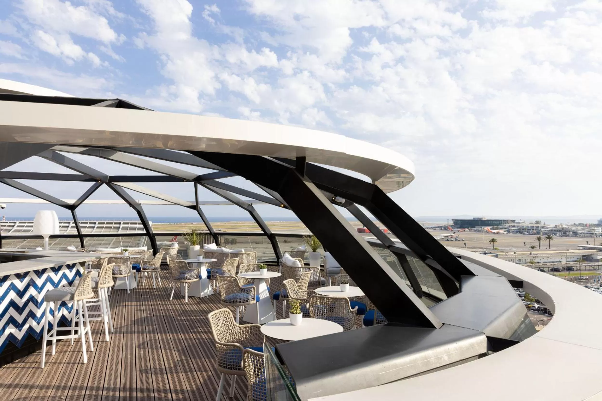 Lounge or bar in Sheraton Nice