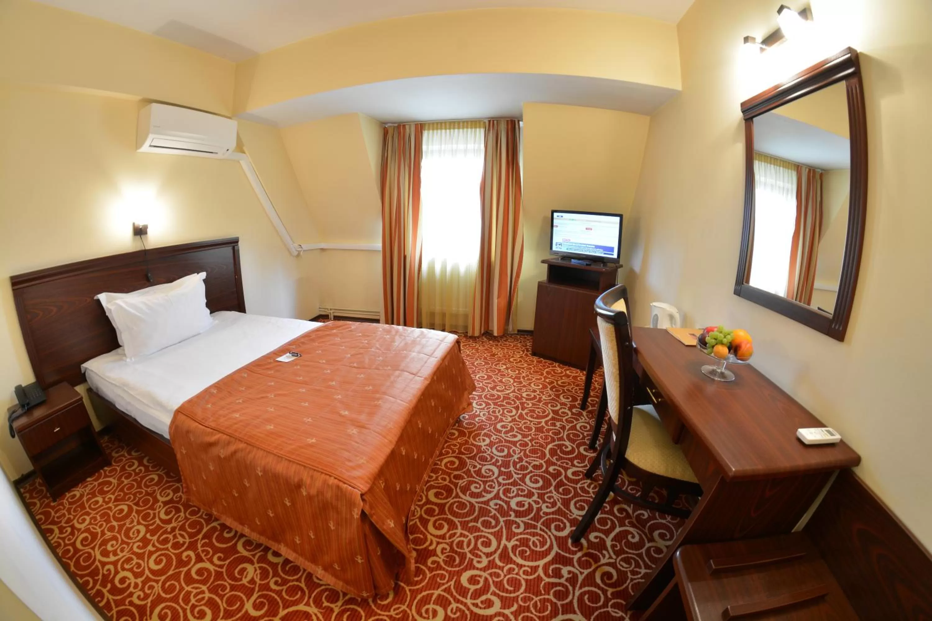 Bedroom, Bed in Hotel Central