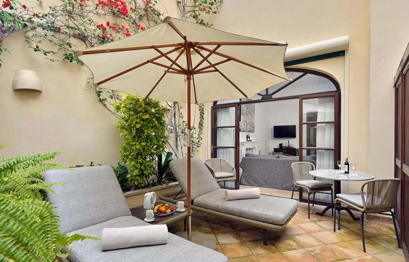 Patio in Hotel San Lorenzo - Adults Only