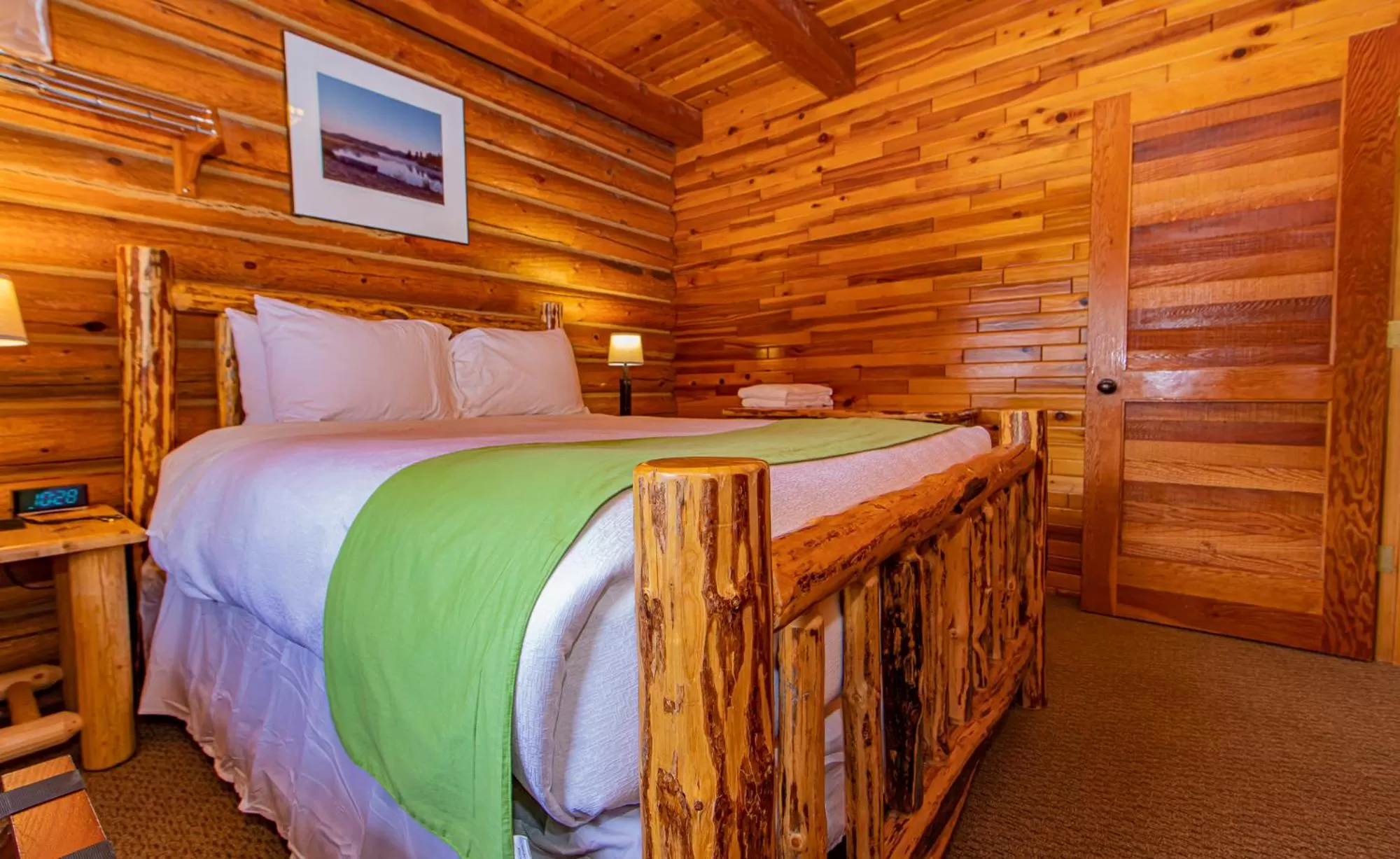 Bed in Cooper Spur Mountain Resort