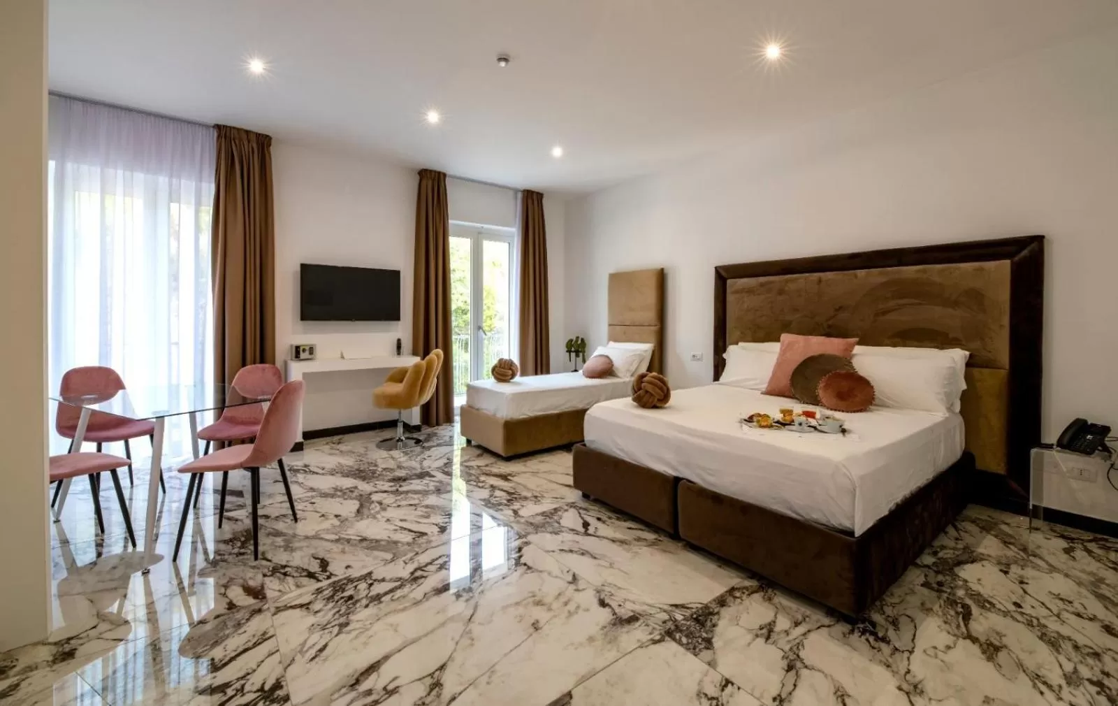 Bed in GRAND HOTEL SERAPIDE