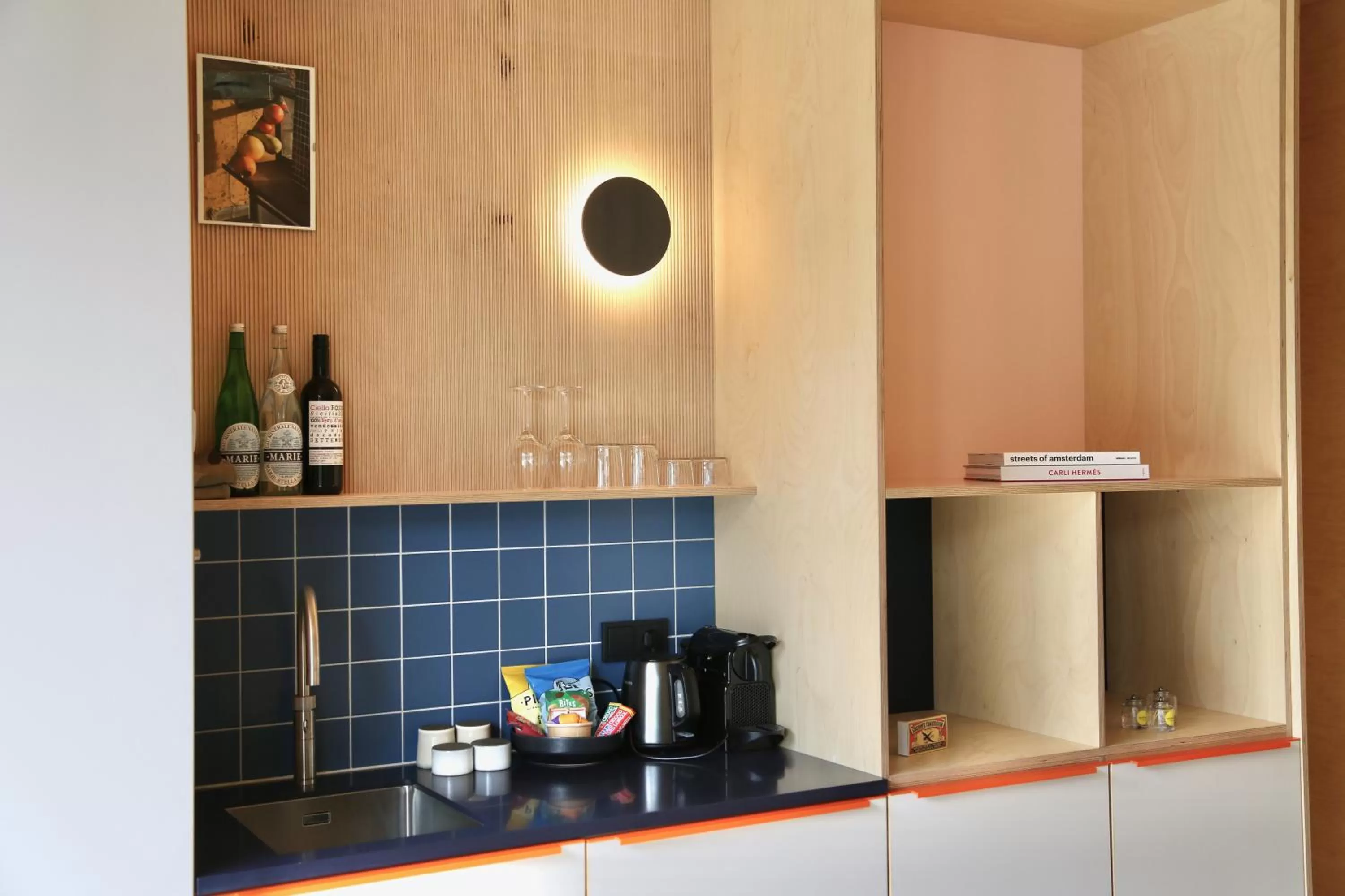 Kitchen/Kitchenette in The Unbound Amsterdam